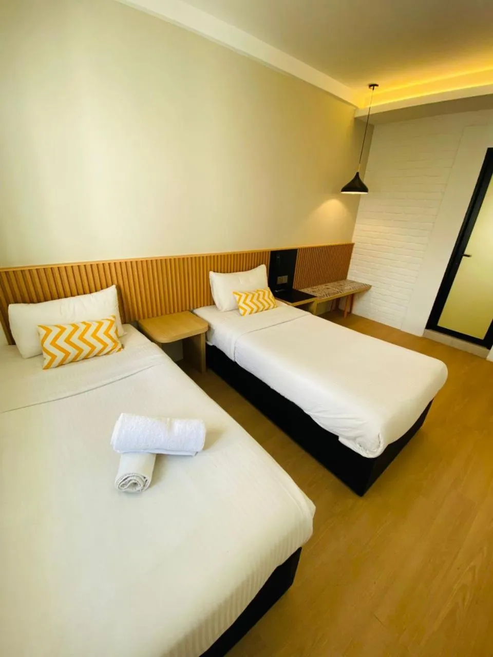 Photo of the whole room, Bed in Mixx Express Hotel Sunway