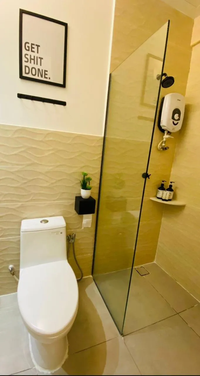 Toilet in Mixx Express Hotel Sunway