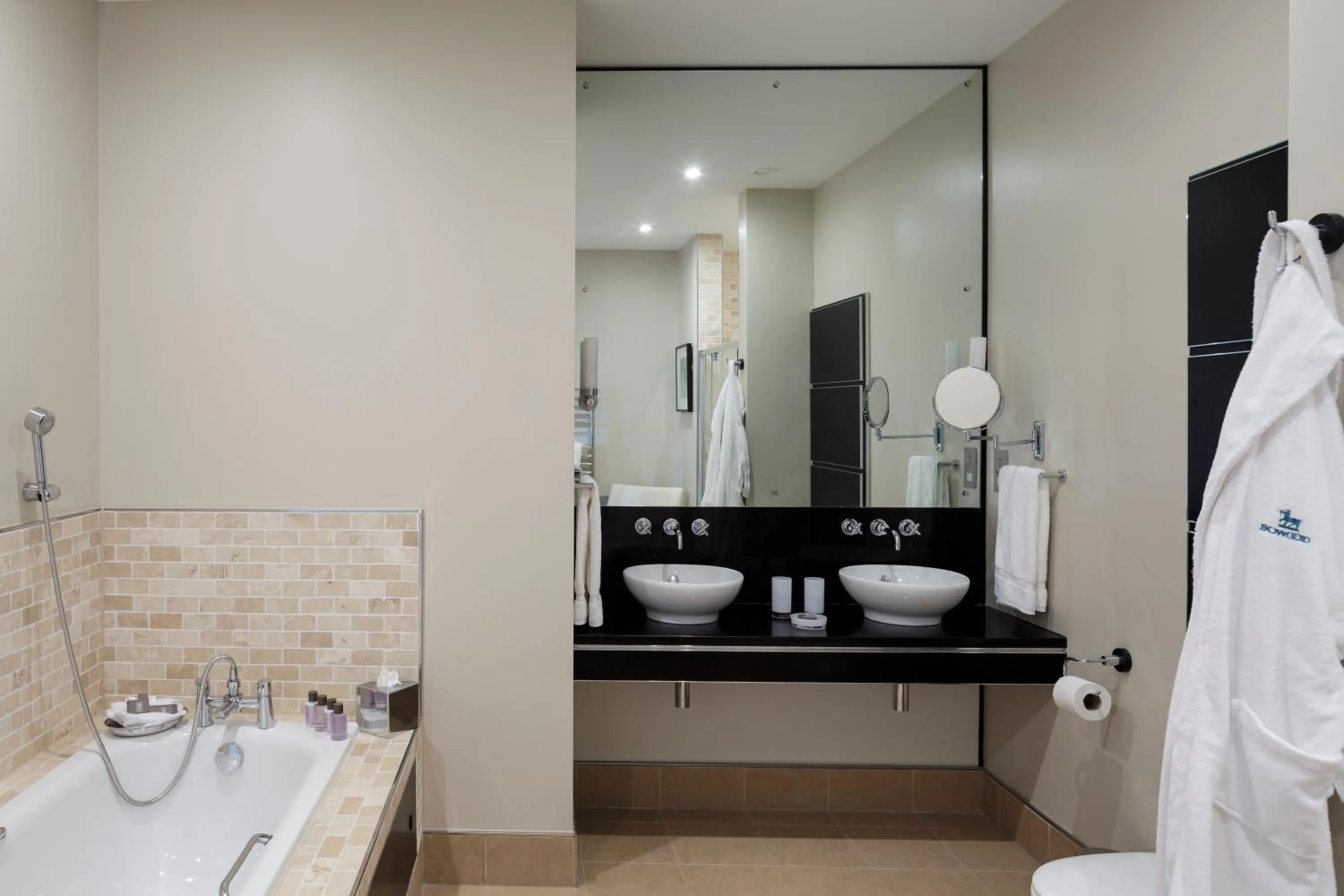 Bathroom in Bowood Hotel, Spa, and Golf Resort