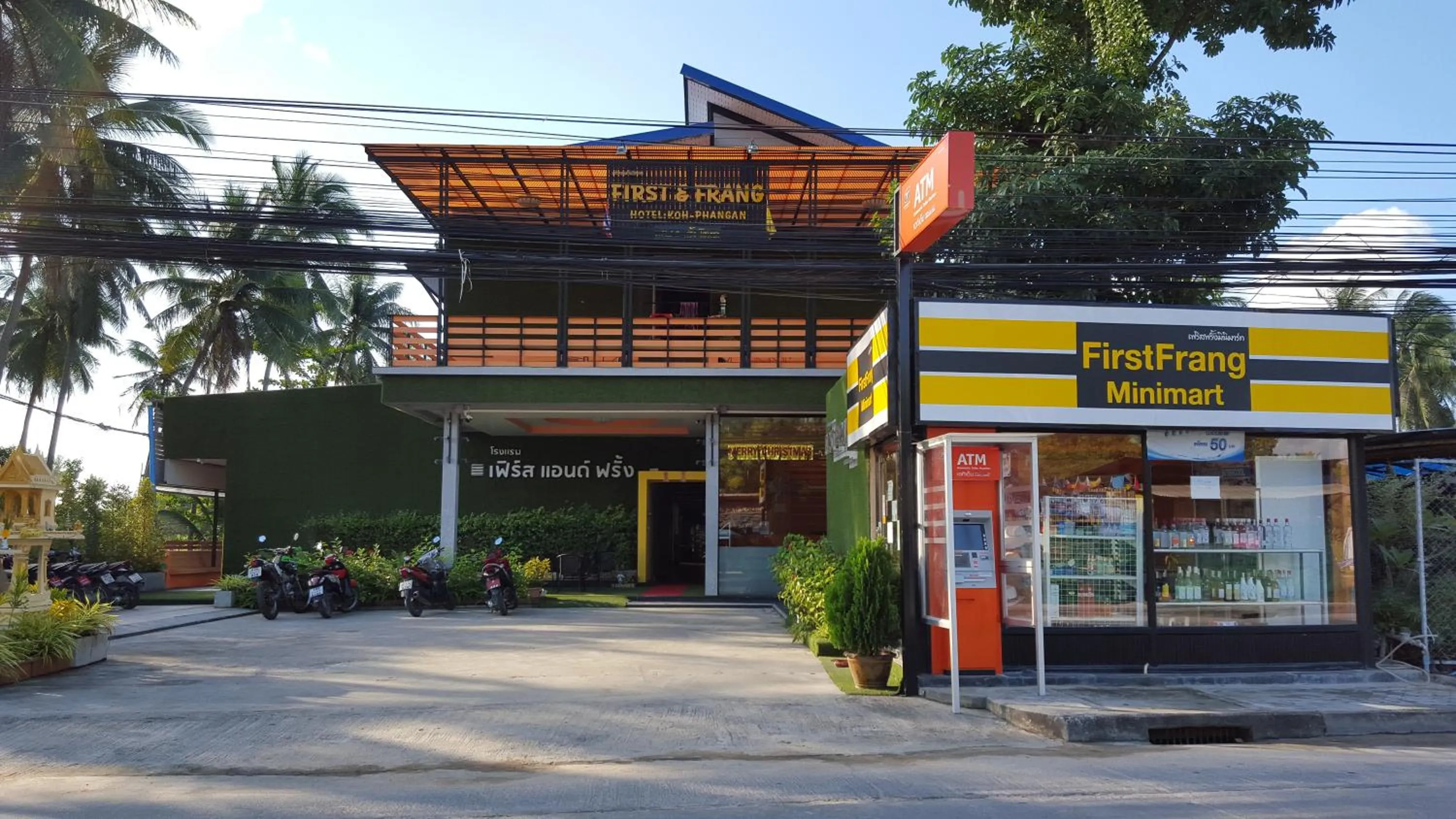 Facade/entrance in First and Frang Hotel - Koh Phangan