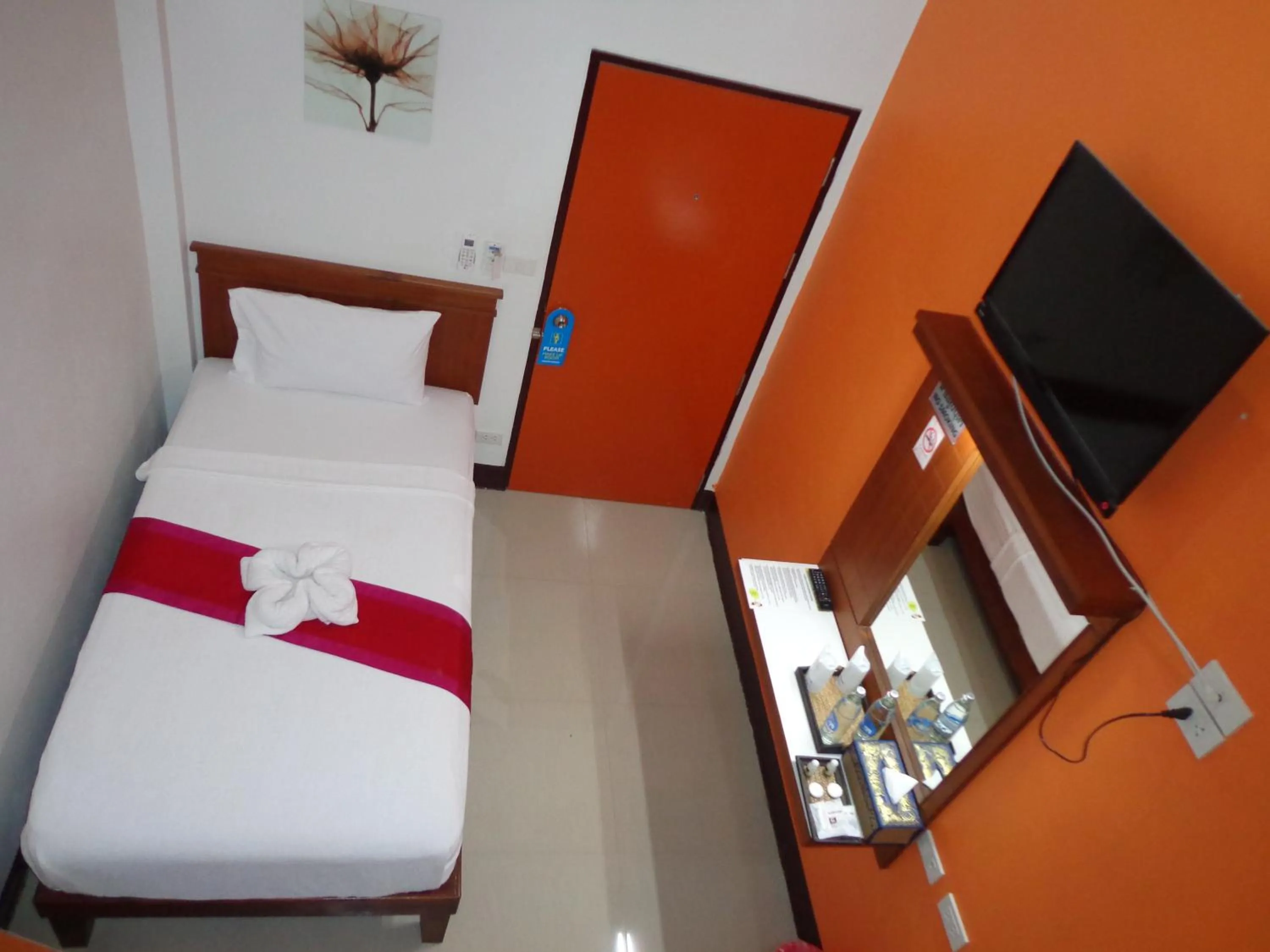 Photo of the whole room, Bed in First and Frang Hotel - Koh Phangan