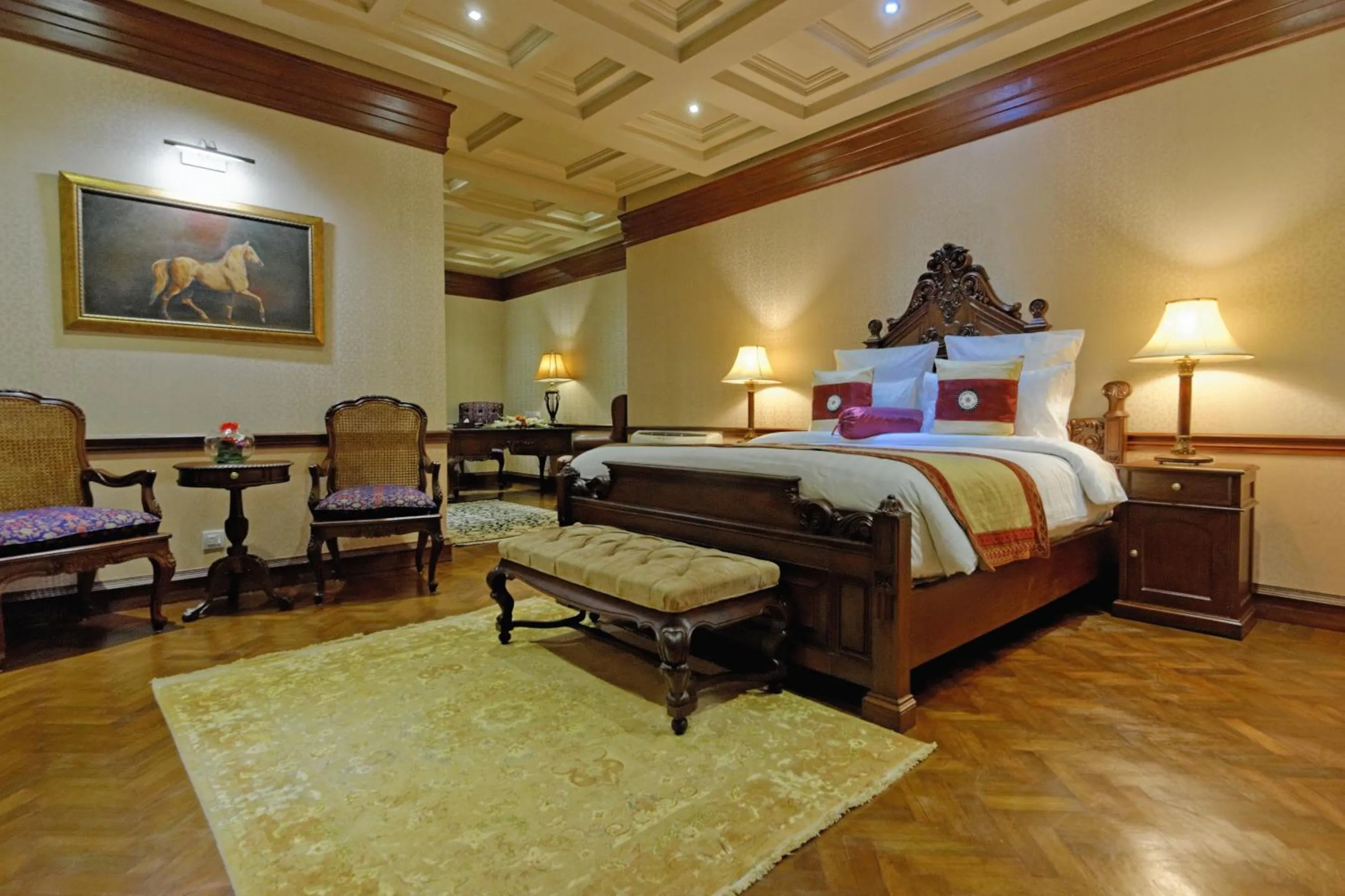Property building, Bed in Faletti's Hotel Lahore