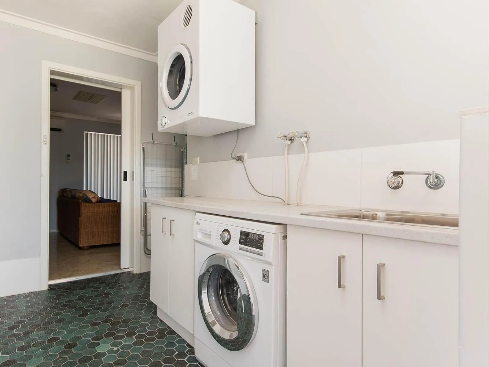 Twin Waters Caravan Park