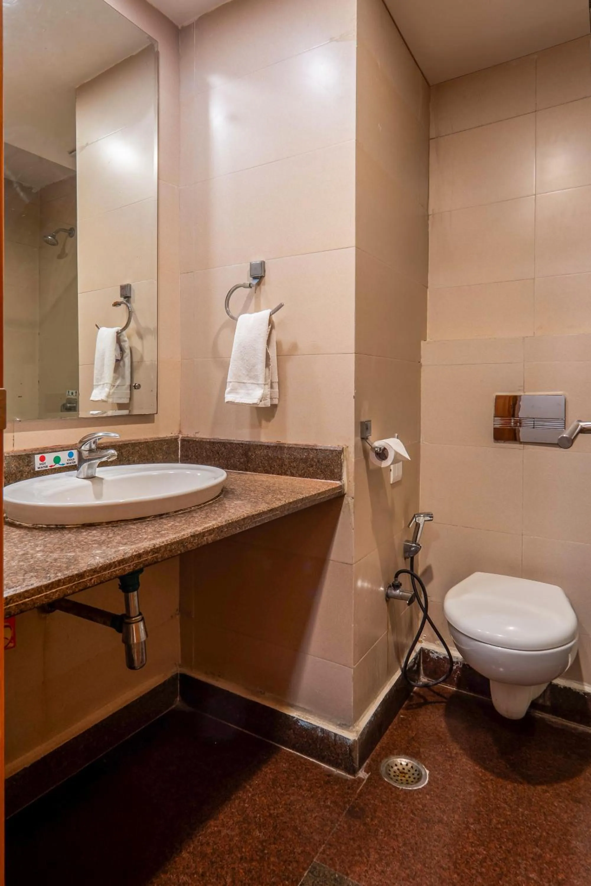 Bathroom in Le Roi Jammu - Near Jammu Railway Station