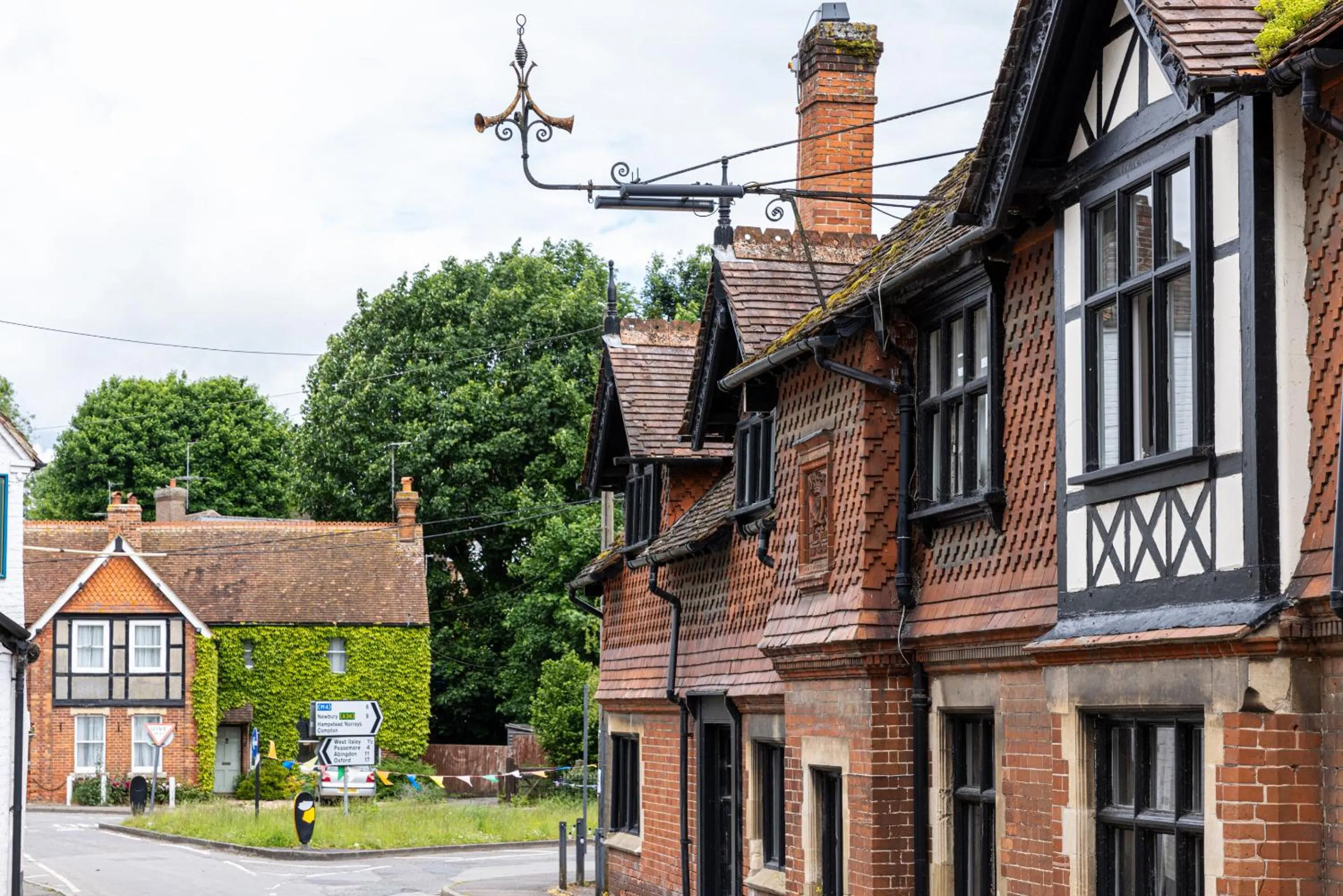 Property building in Crown & Horns