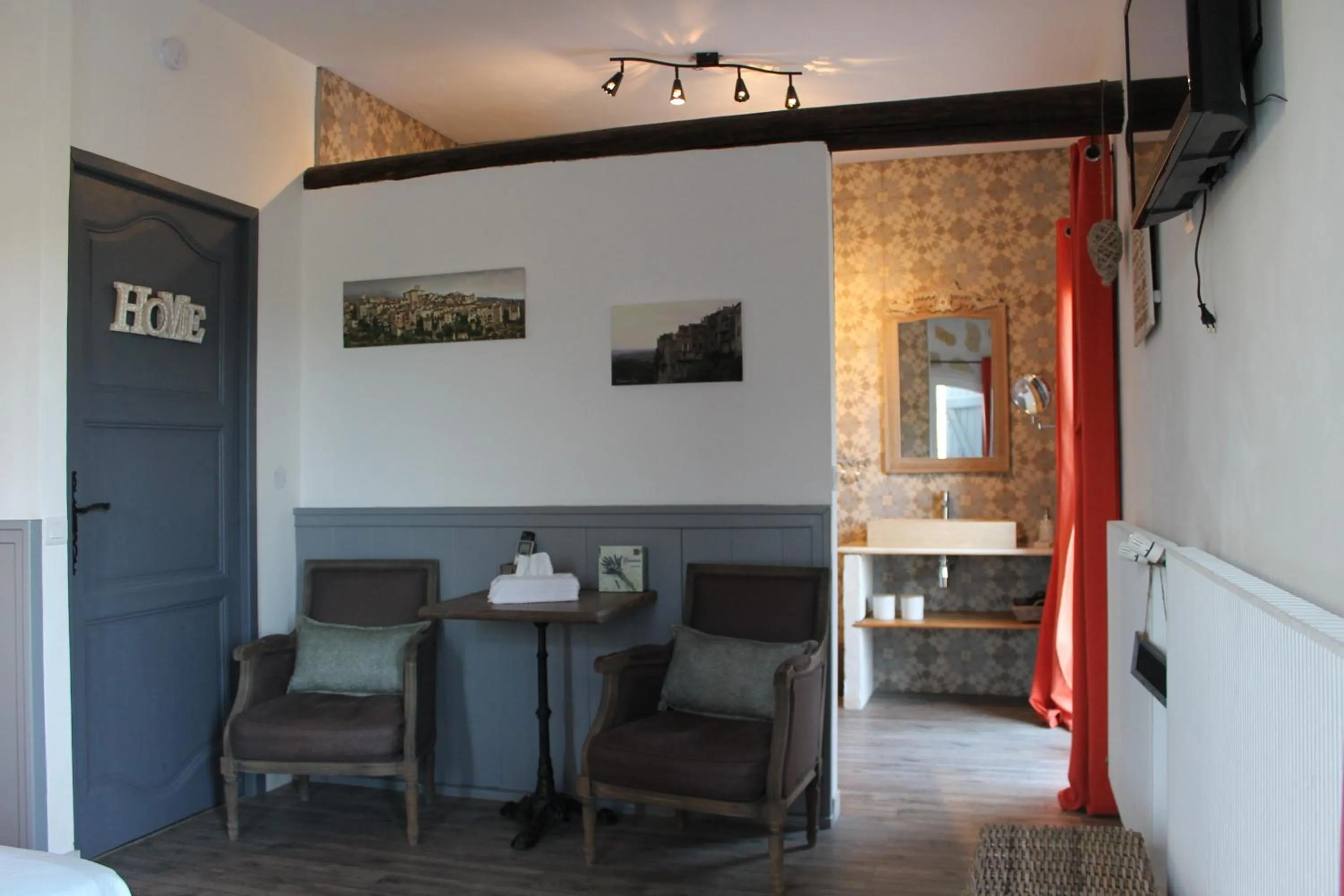 Seating area in Au Pied des Baous