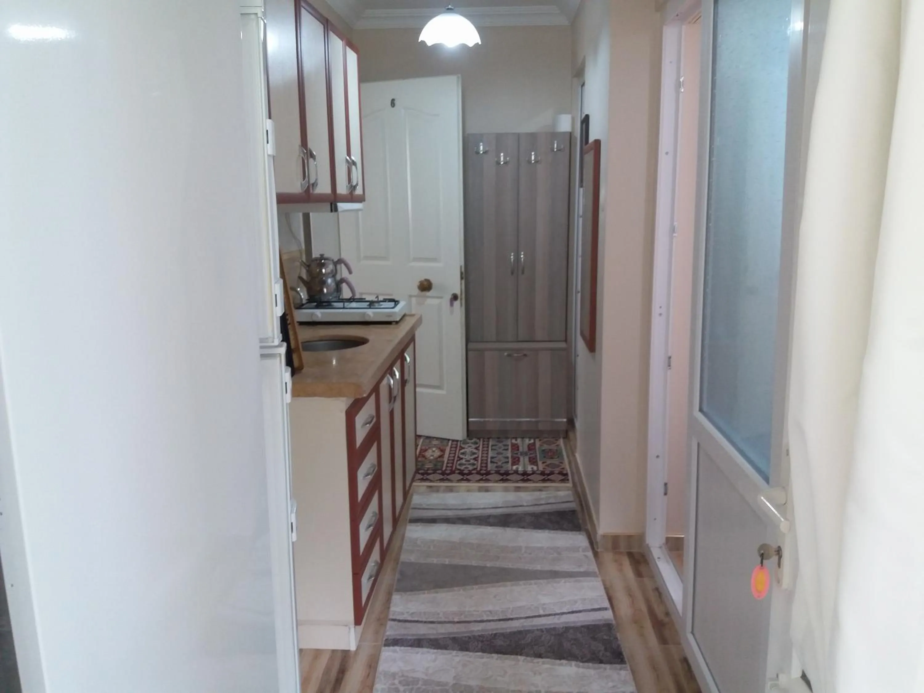 Kitchen or kitchenette in Sağlık Apart Pansiyon