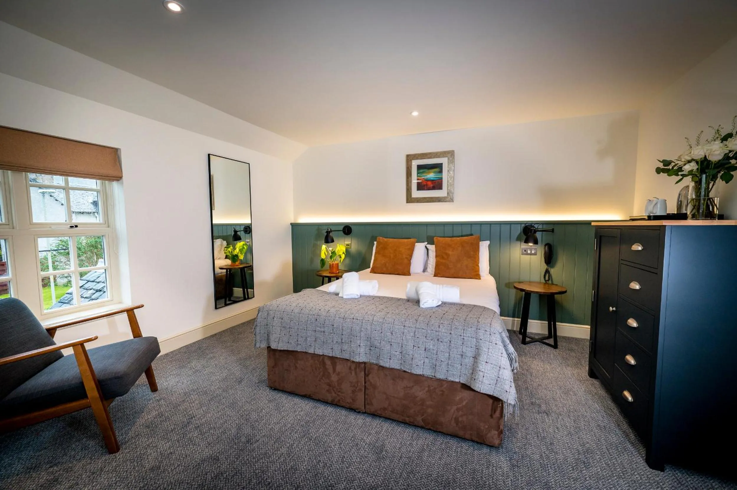 Bedroom, Bed in Loch Ness Inn