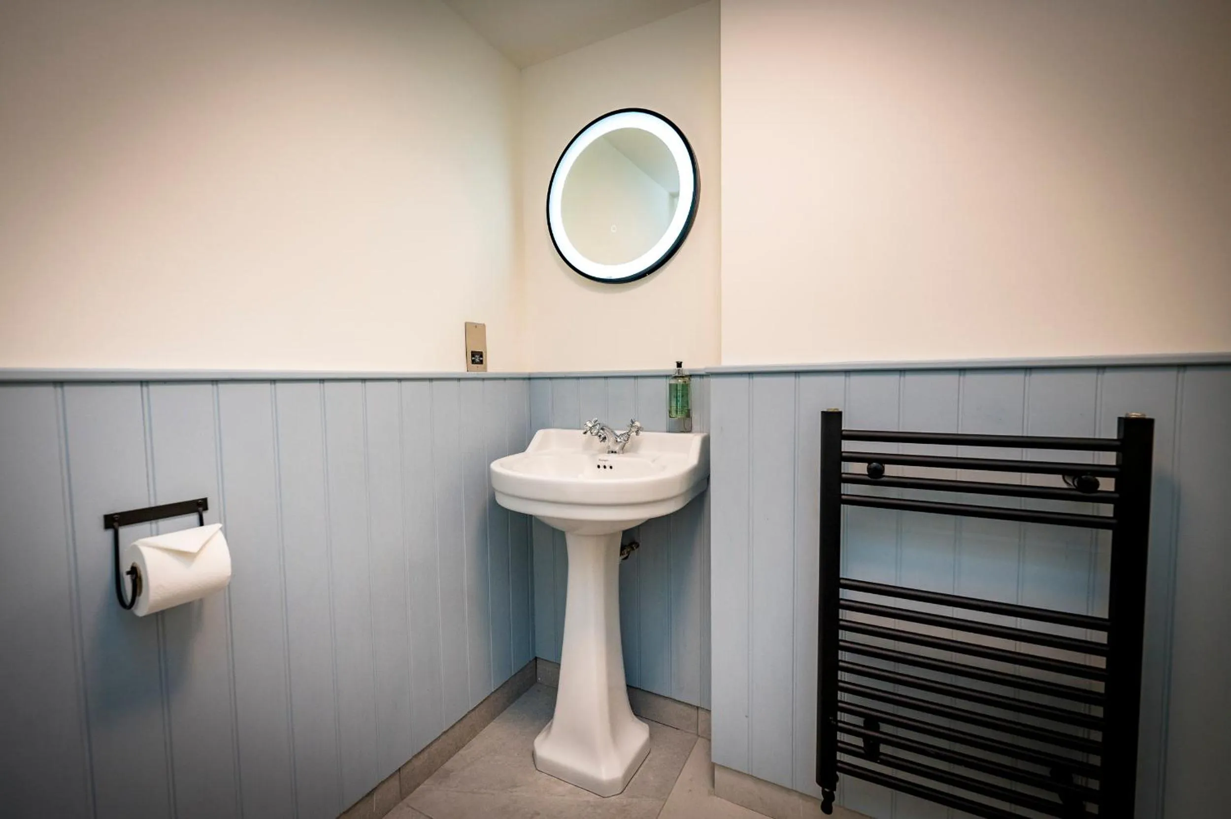 Toilet in Loch Ness Inn