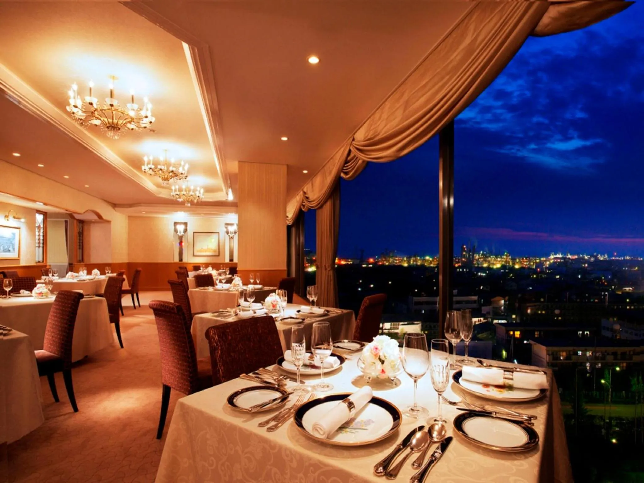 Restaurant/places to eat in Rihga Royal Hotel Niihama