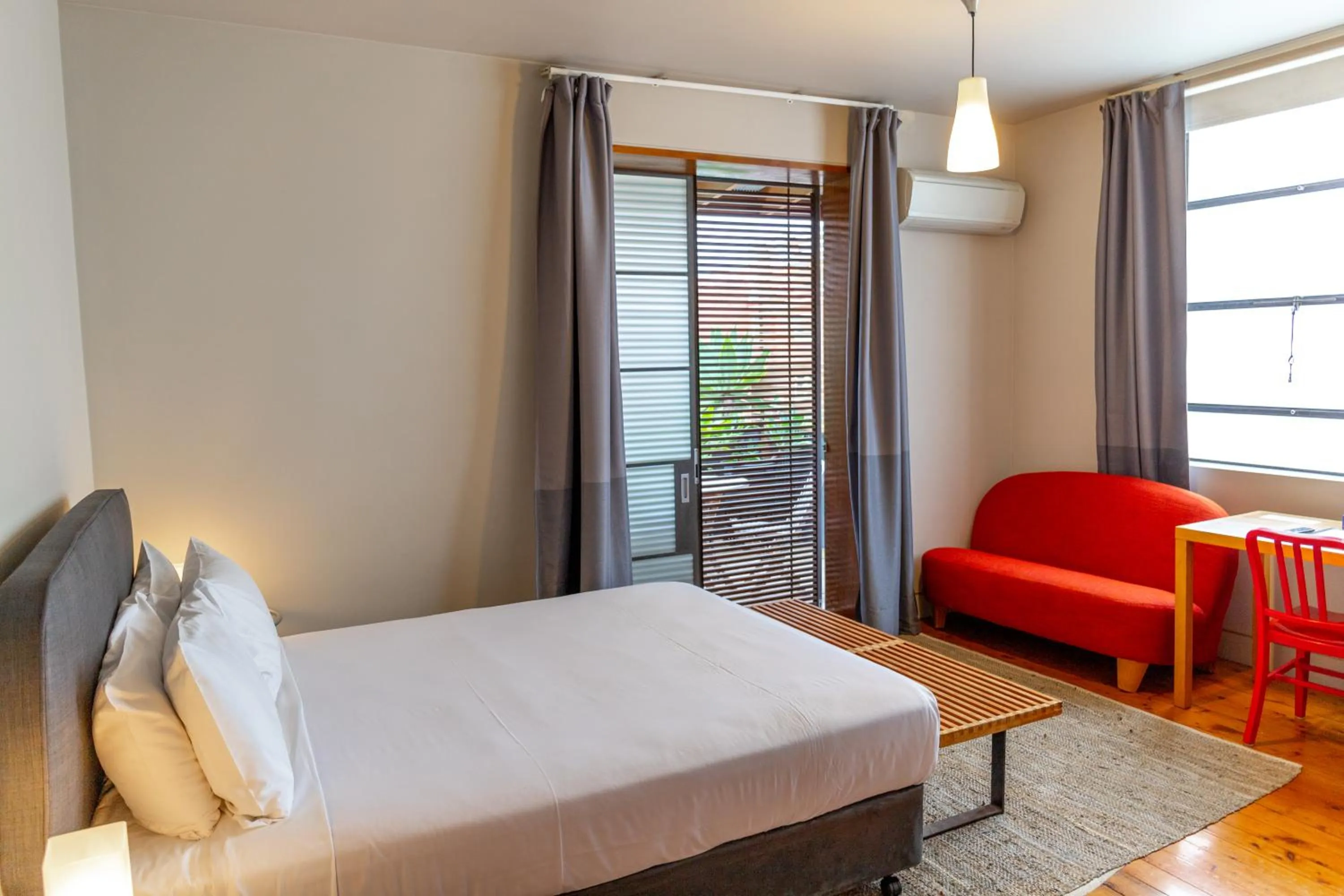 Bedroom, Bed in Dive Hotel