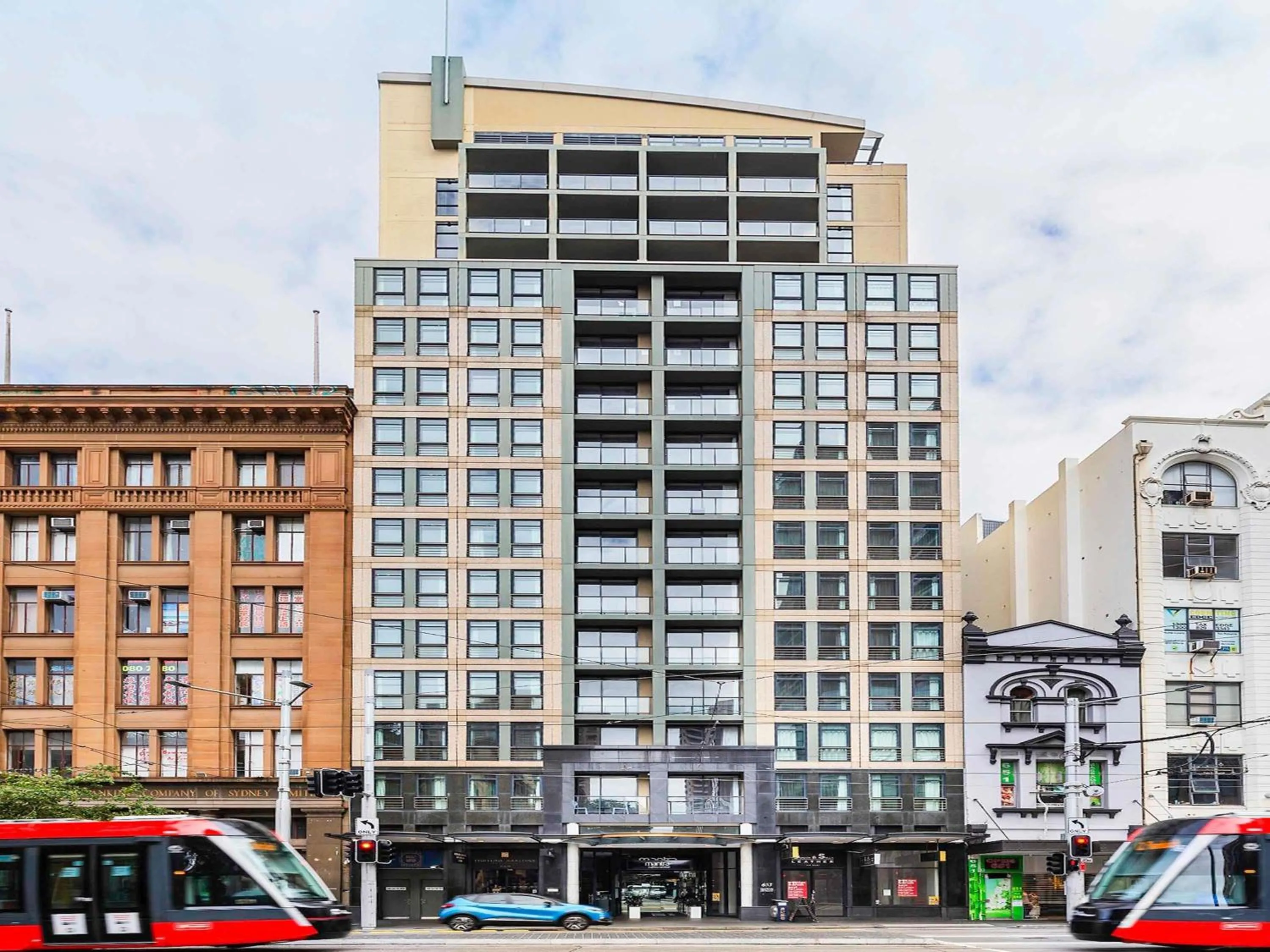 Property building in Mantra Sydney Central