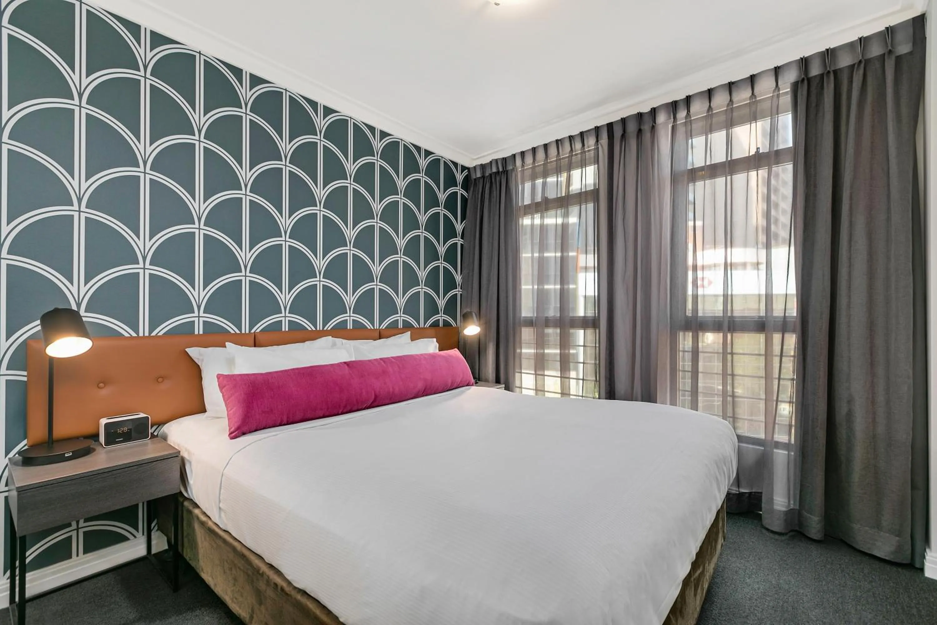 Bedroom, Bed in Mantra Sydney Central