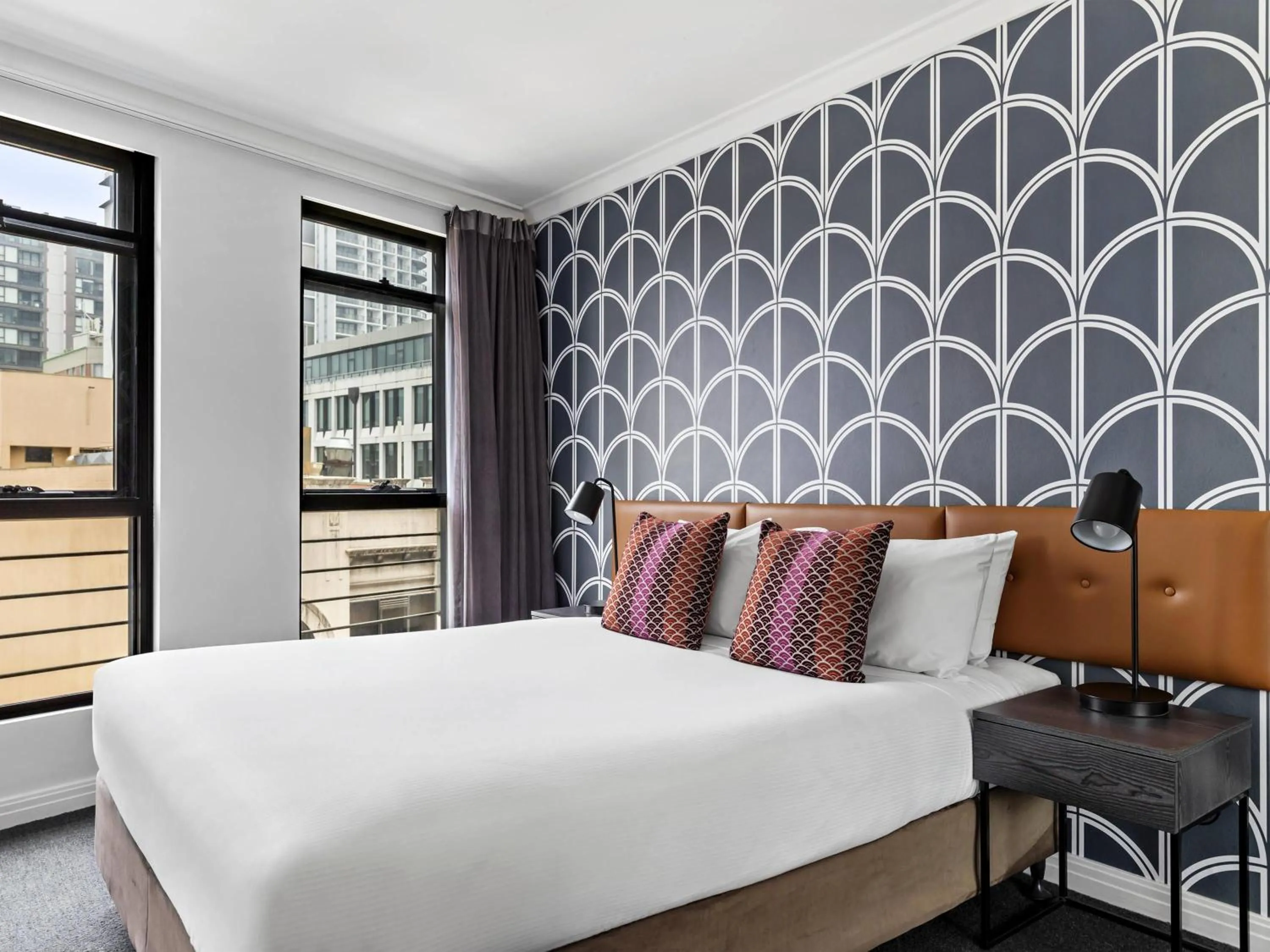 Bedroom, Bed in Mantra Sydney Central