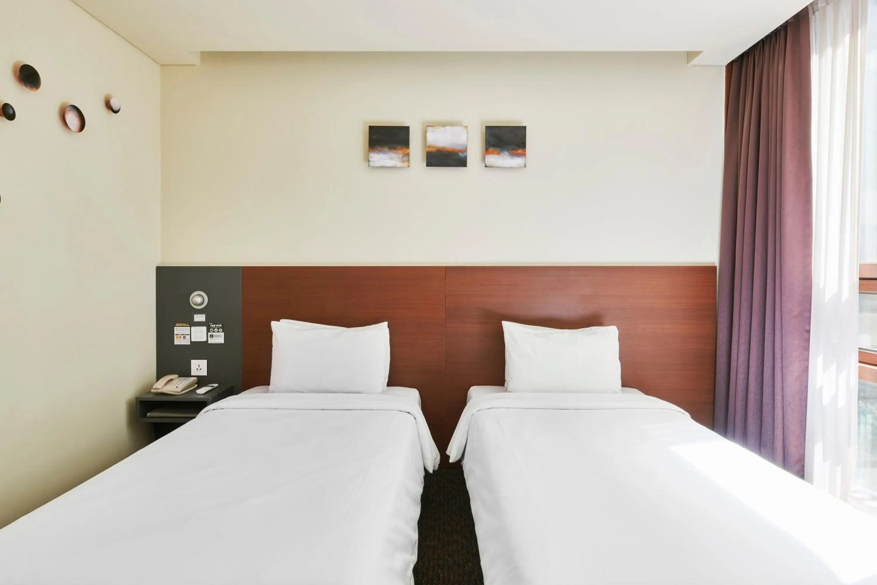 Photo of the whole room, Bed in Hotel Skypark Kingstown Dongdaemun