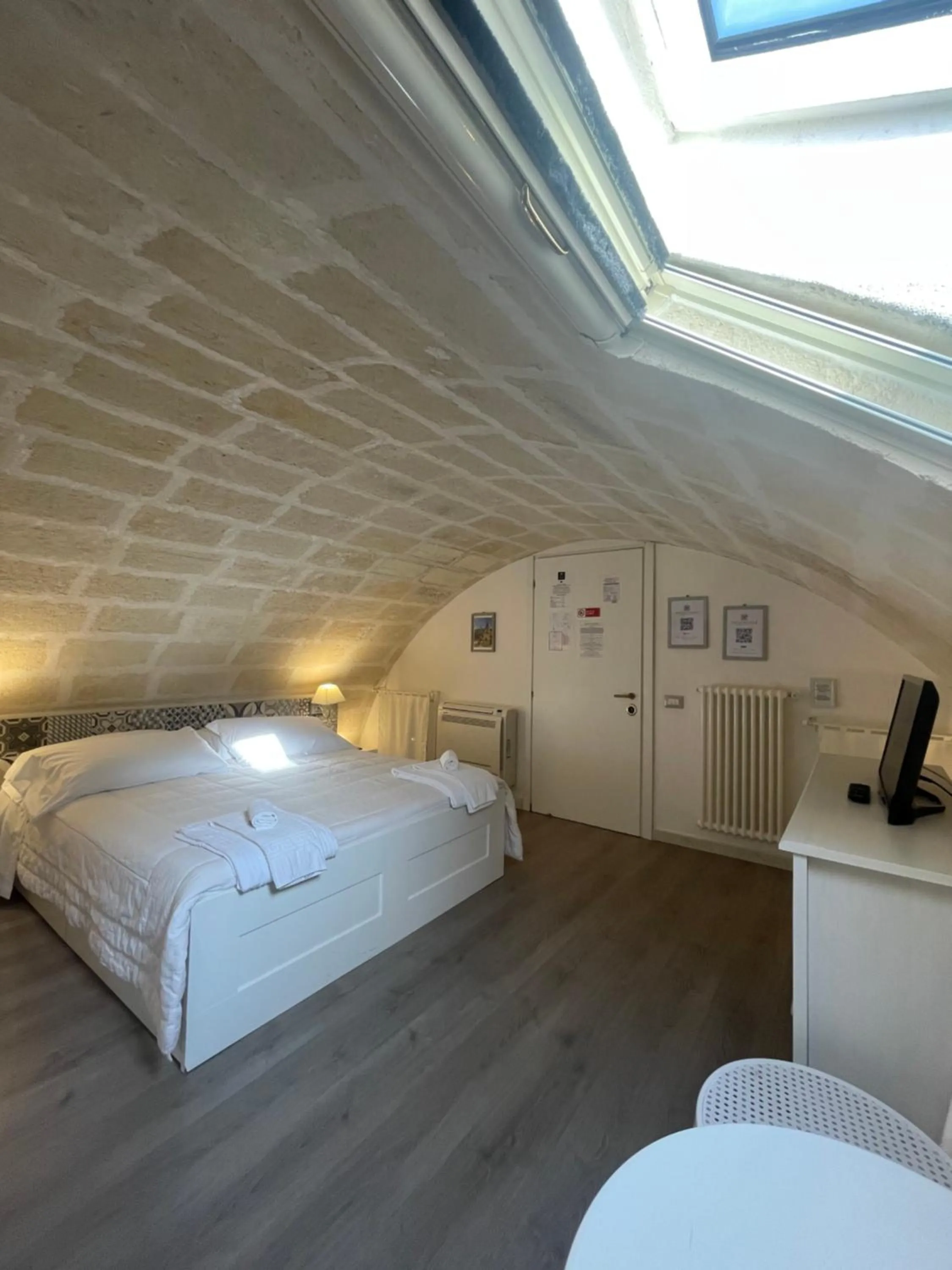 Photo of the whole room, Bed in Antica Mateola