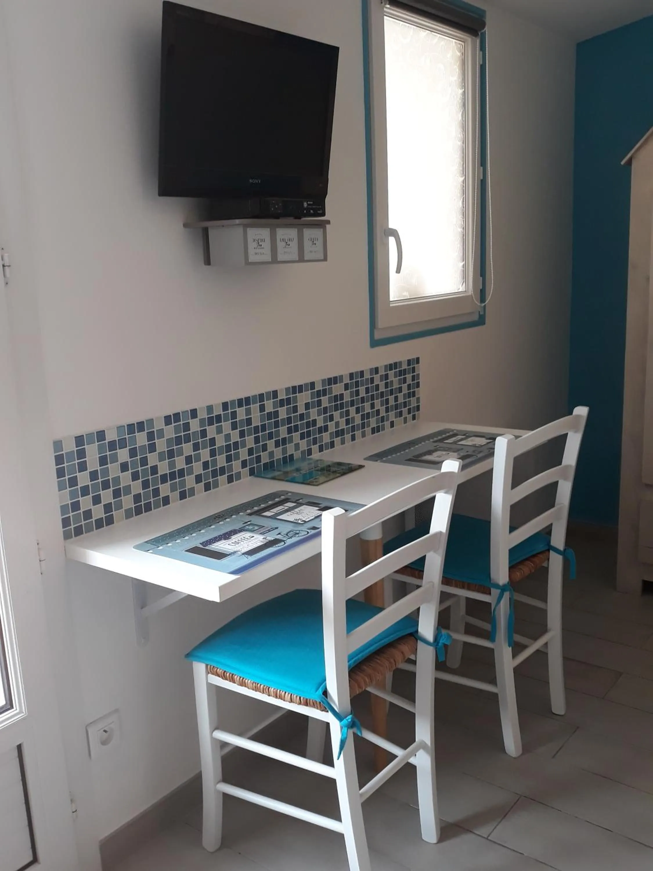 Photo of the whole room in Chevrefeuille et Eglantine