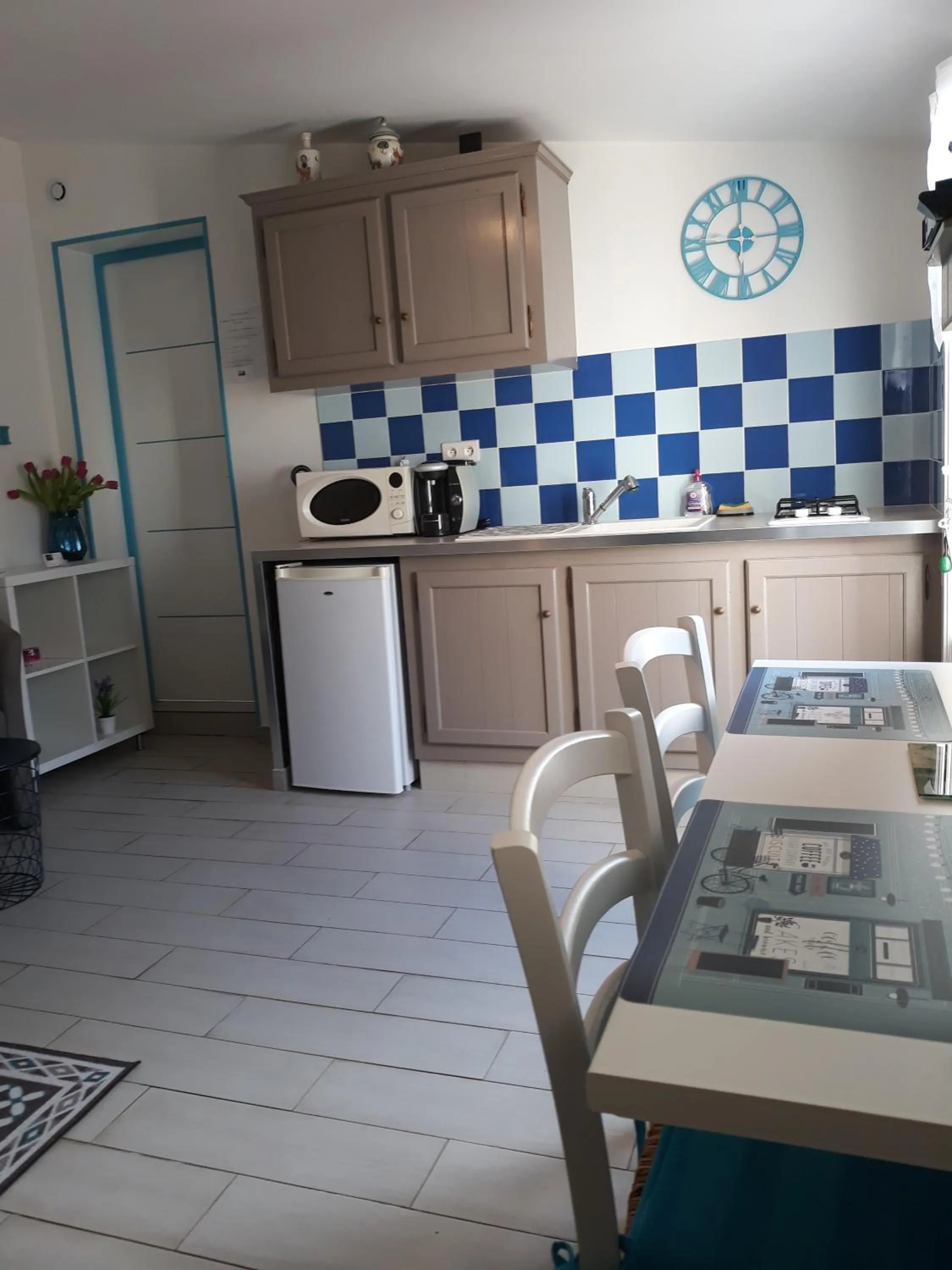 Photo of the whole room in Chevrefeuille et Eglantine