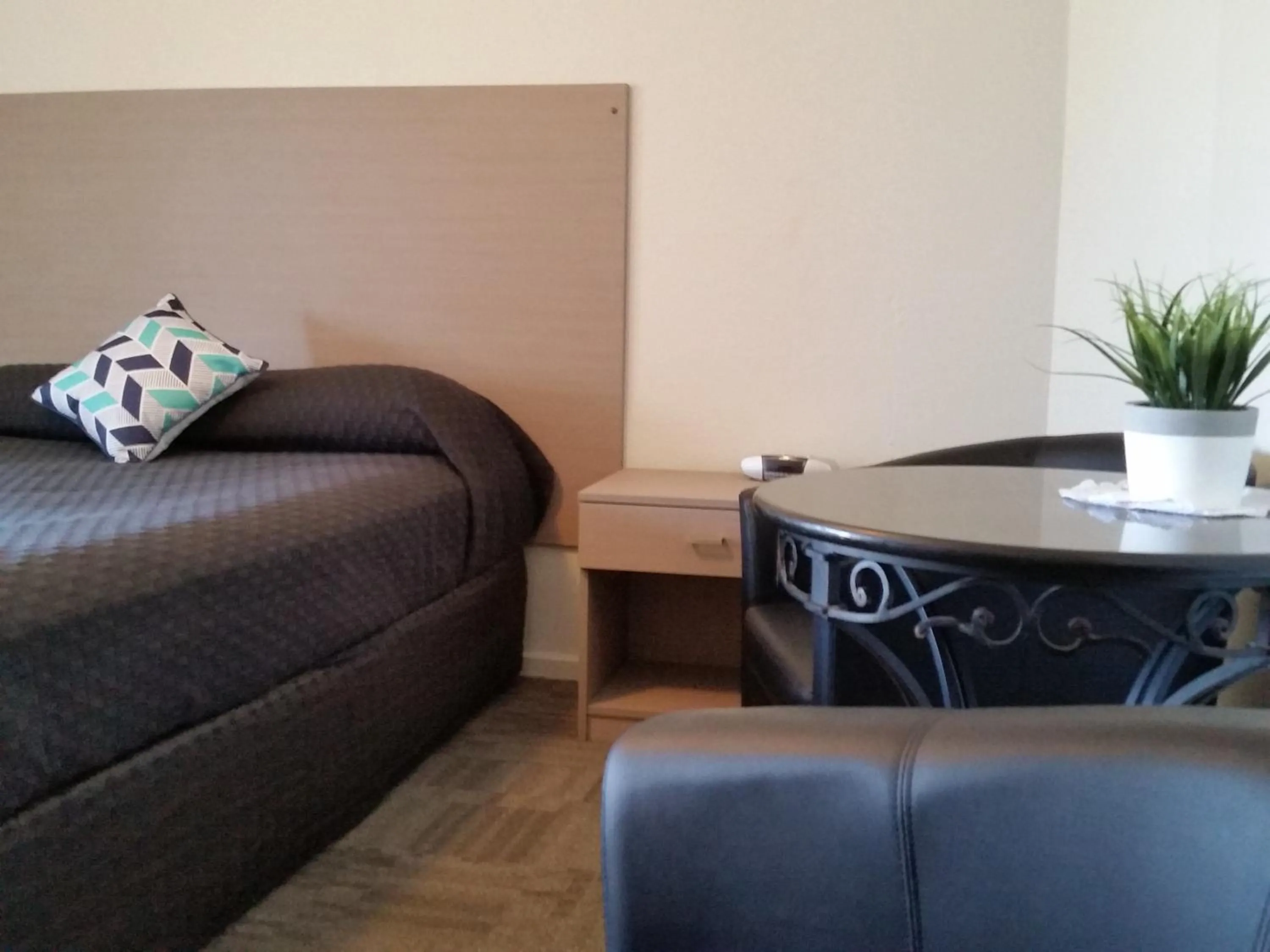 Bed in Mandurah Foreshore Motel