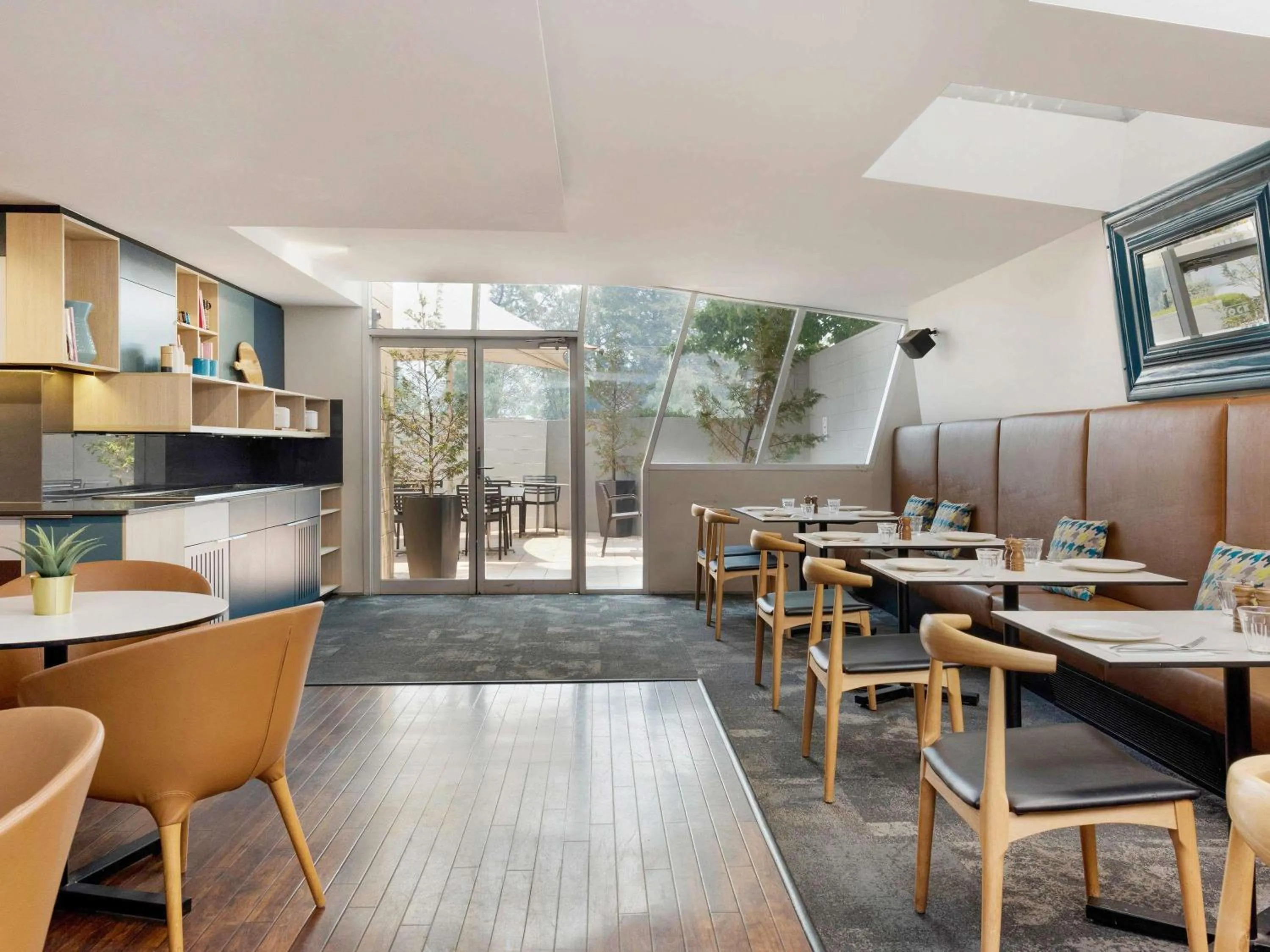 Other in Mantra on Northbourne