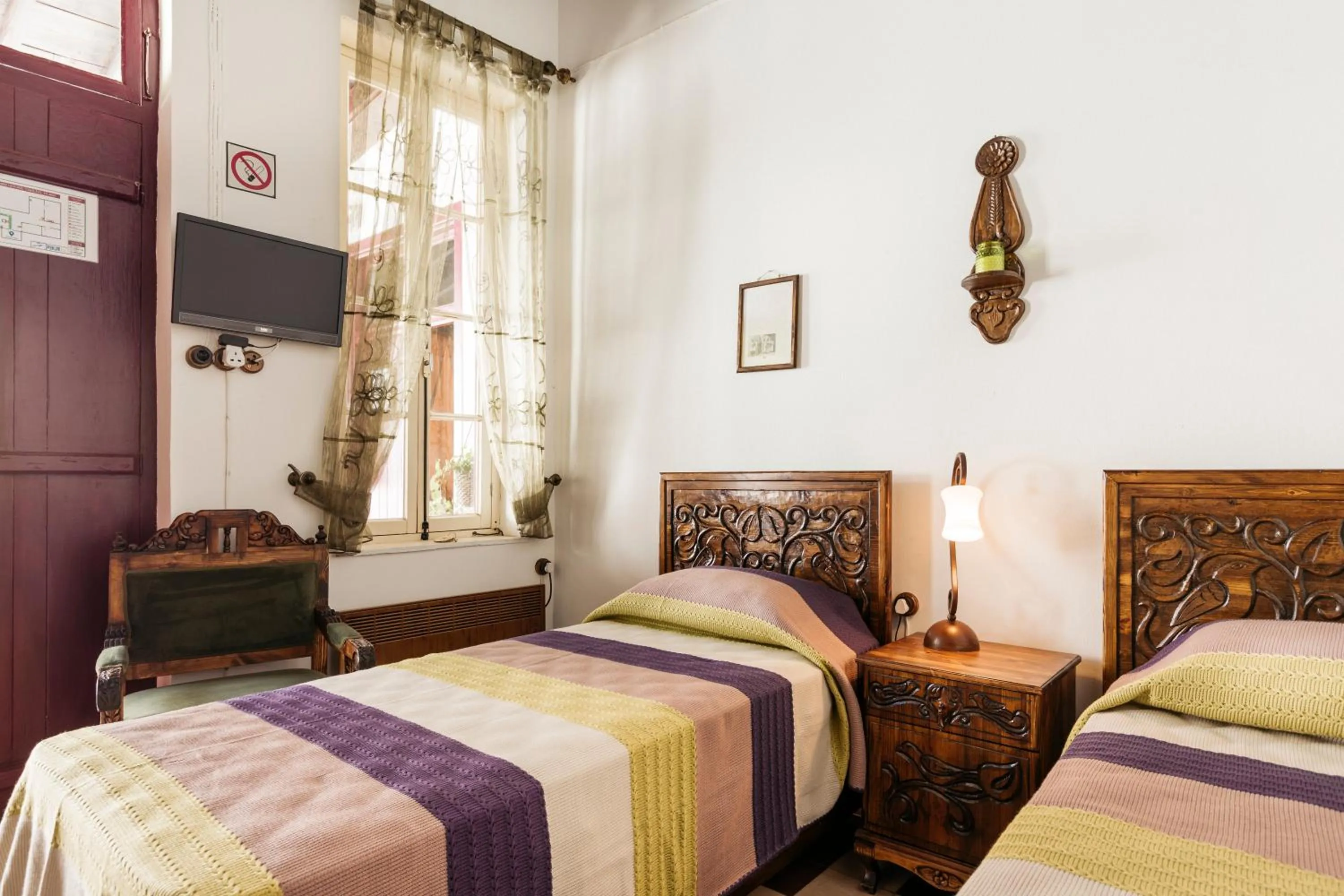 TV and multimedia in Gul Hanim House Boutique Hotel