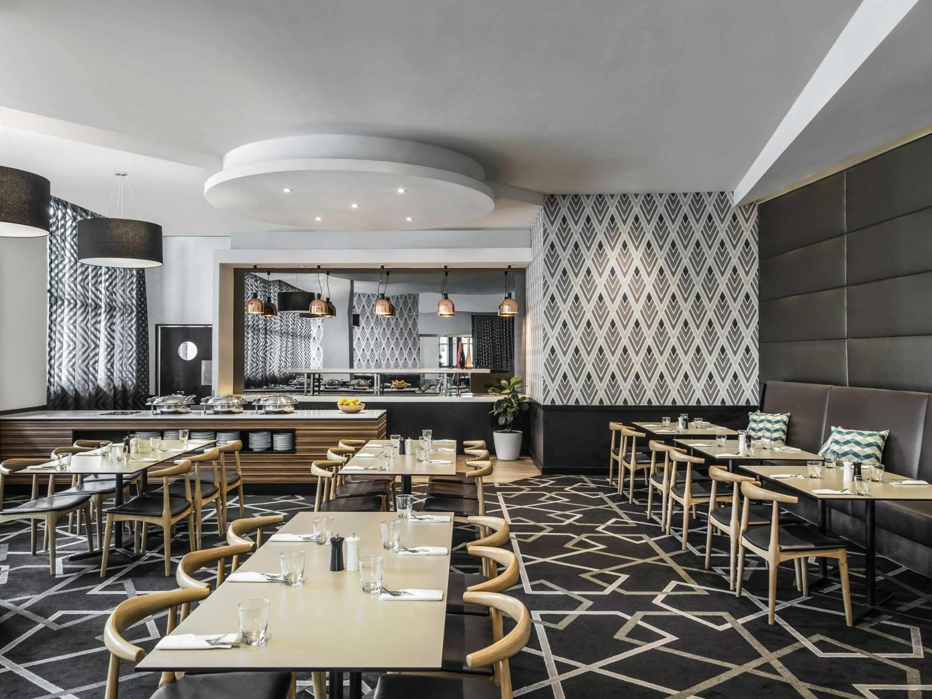 Restaurant/places to eat in Mantra Parramatta