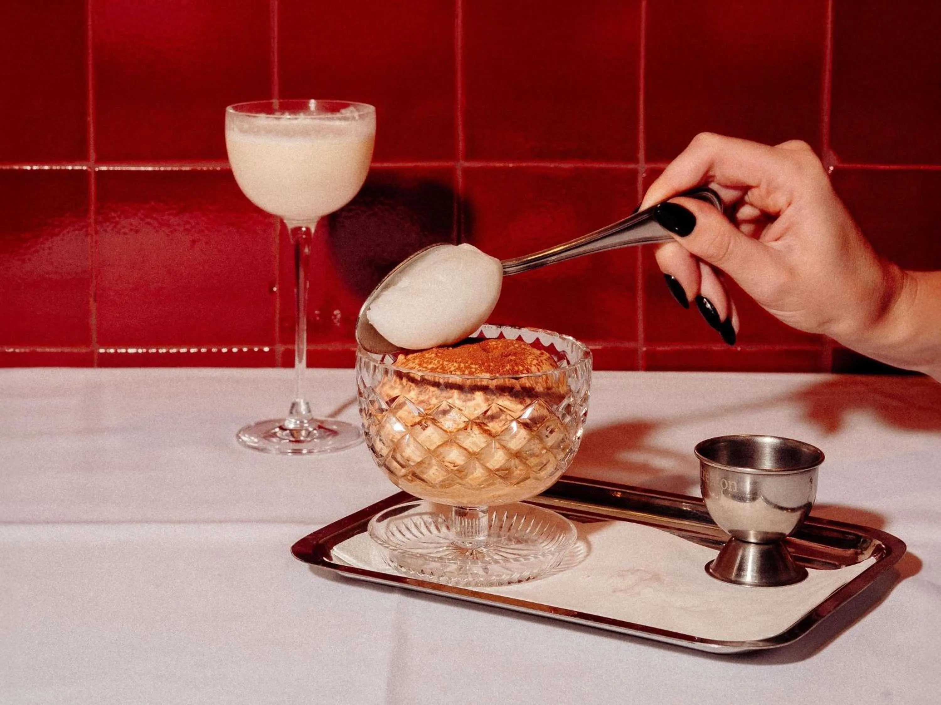 Lounge or bar in Mantra 2 Bond Street