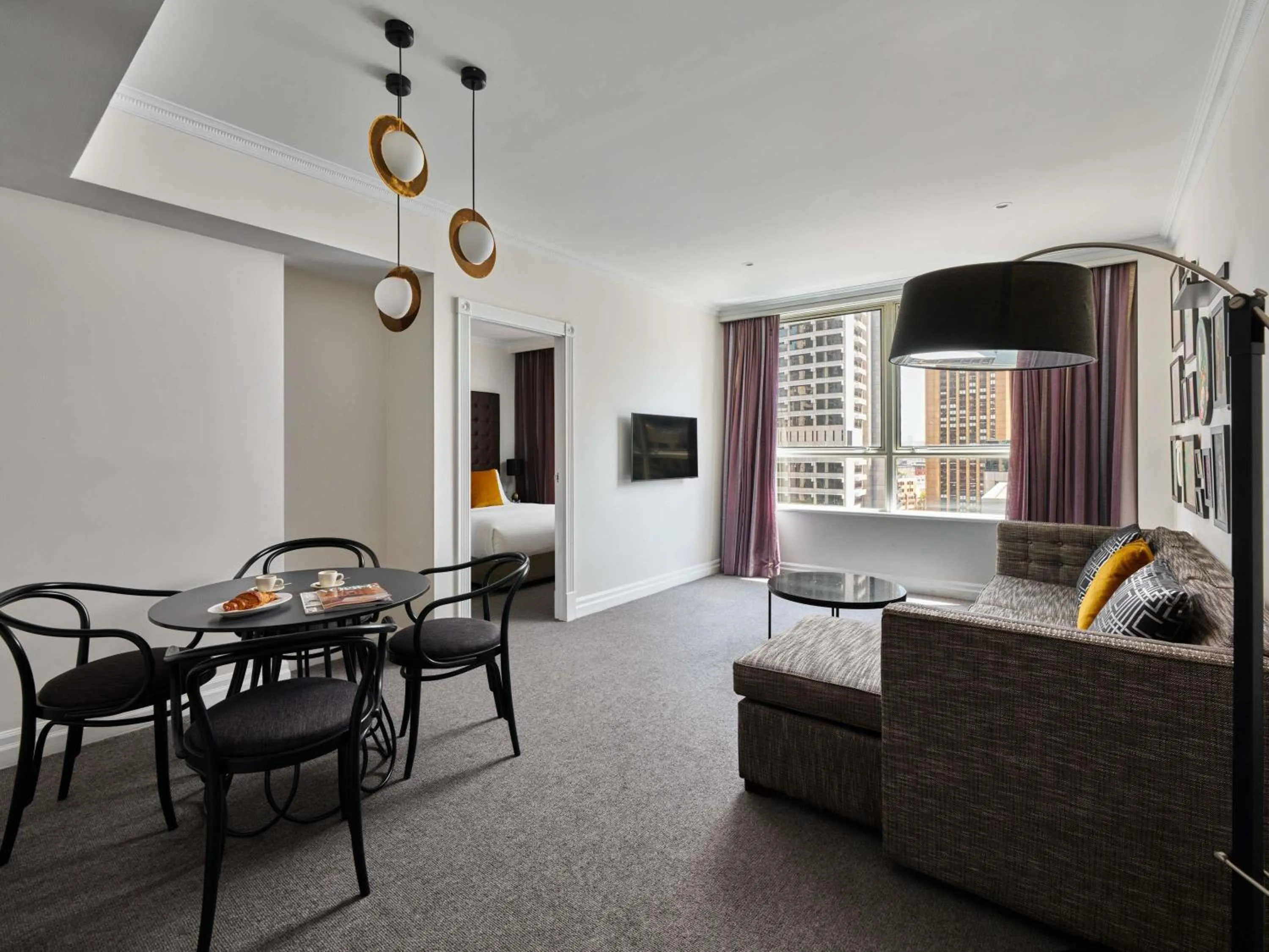 Bedroom in Mantra 2 Bond Street