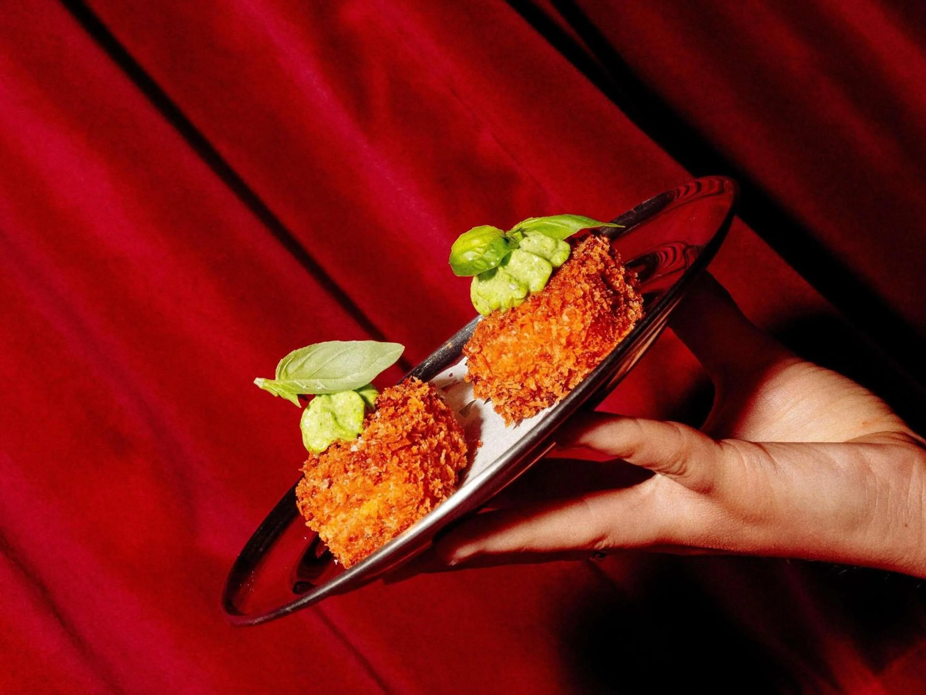 Lounge or bar in Mantra 2 Bond Street