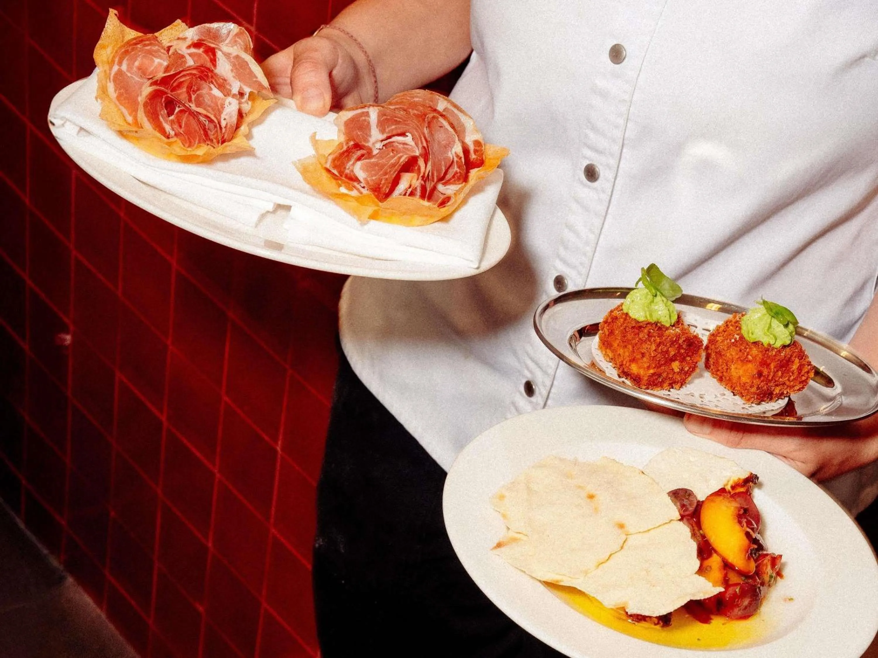 Restaurant/places to eat in Mantra 2 Bond Street