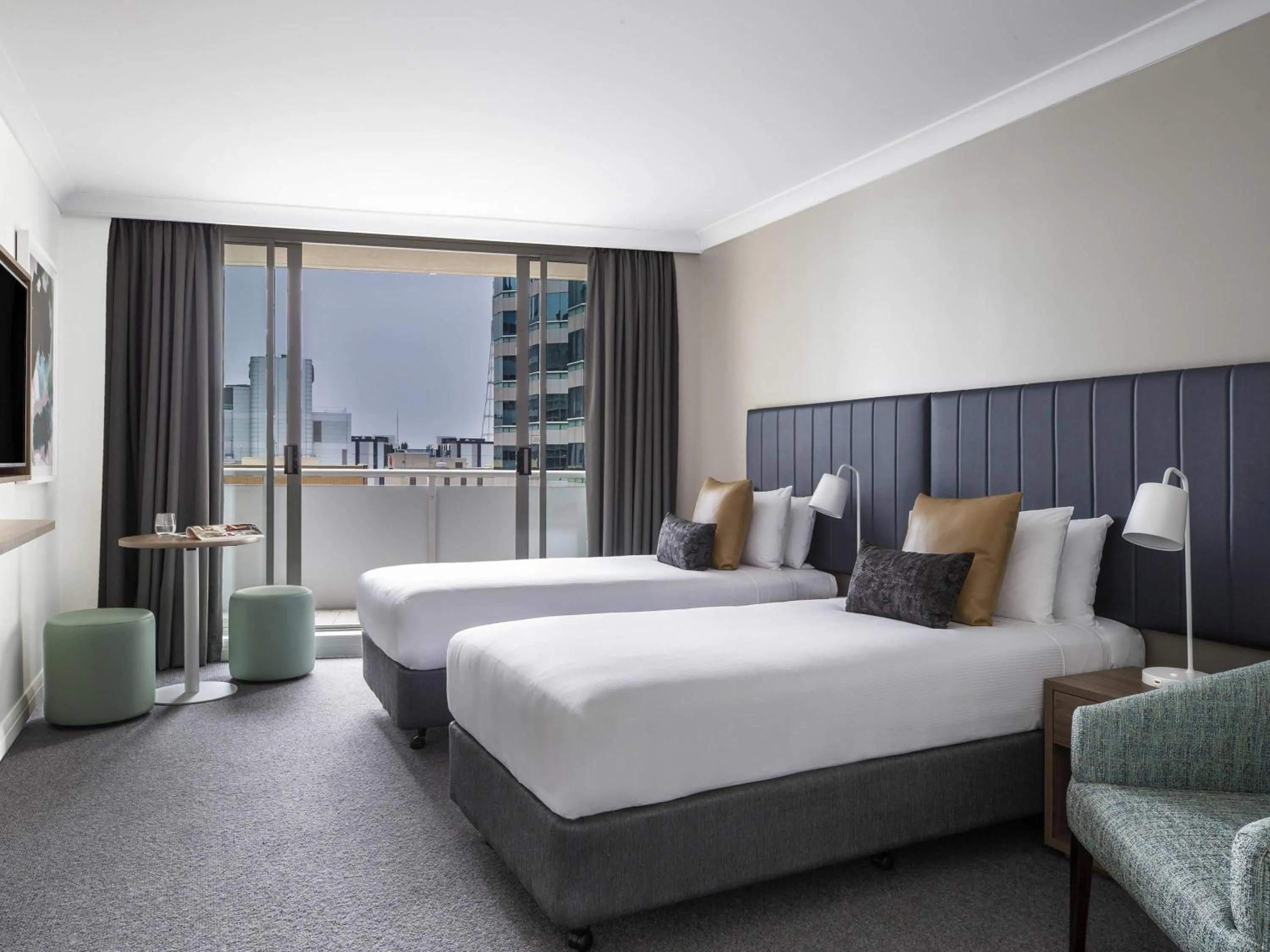 Bedroom, Bed in Mantra Chatswood