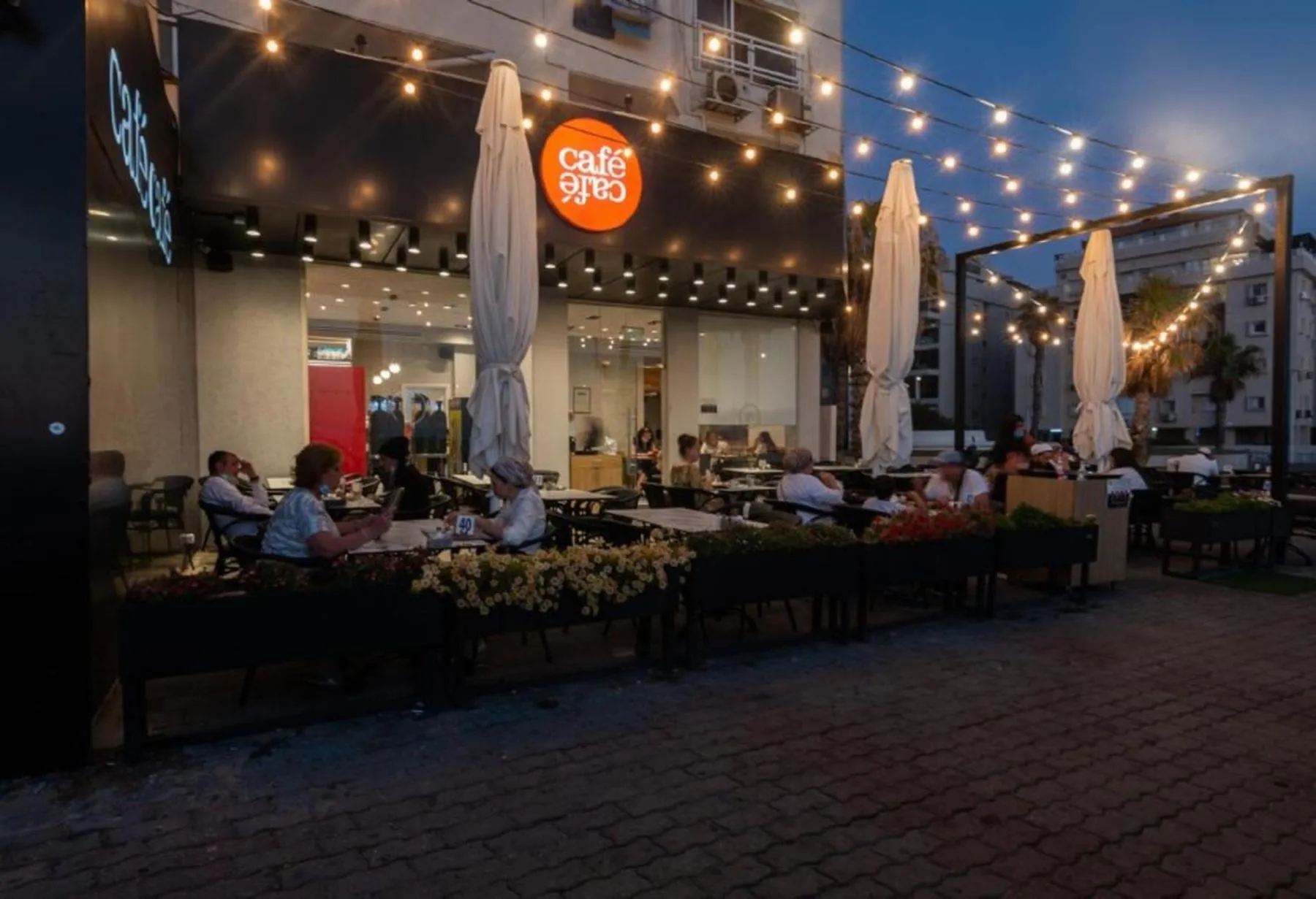 Restaurant/places to eat in Spat Beach