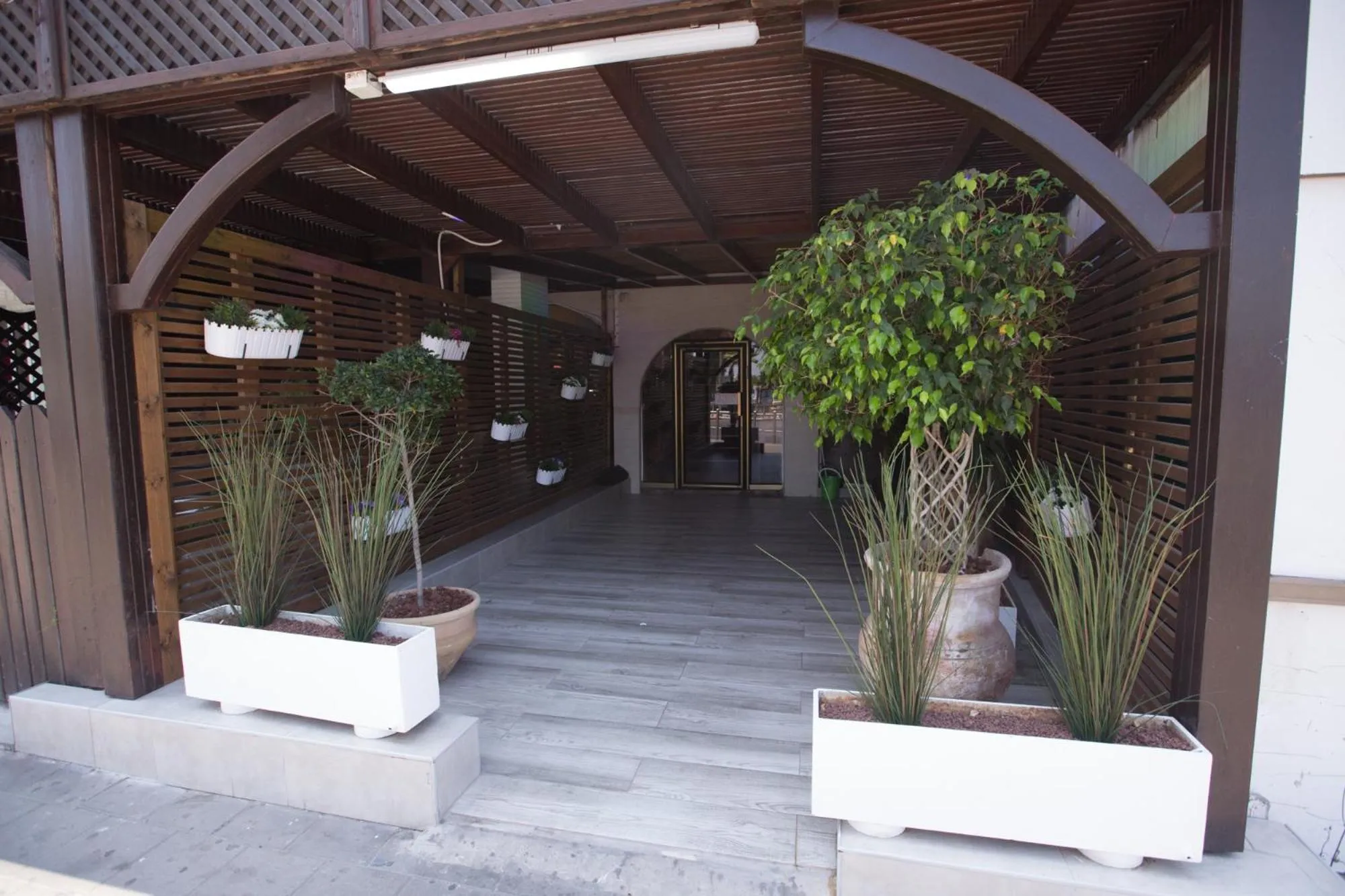 Facade/entrance in Spat Beach