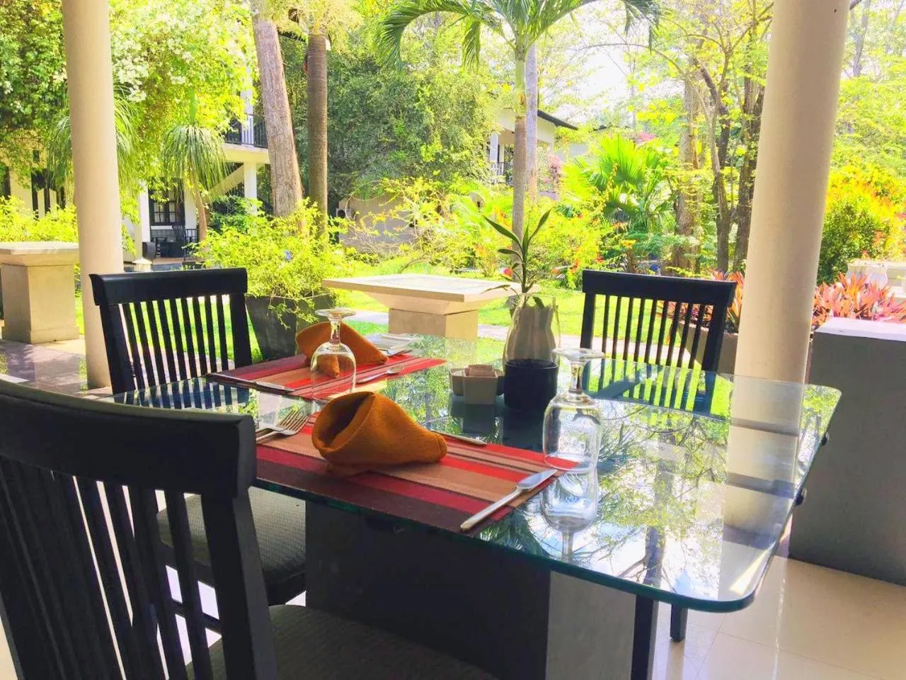 Restaurant/places to eat in Flower Garden Eco Village