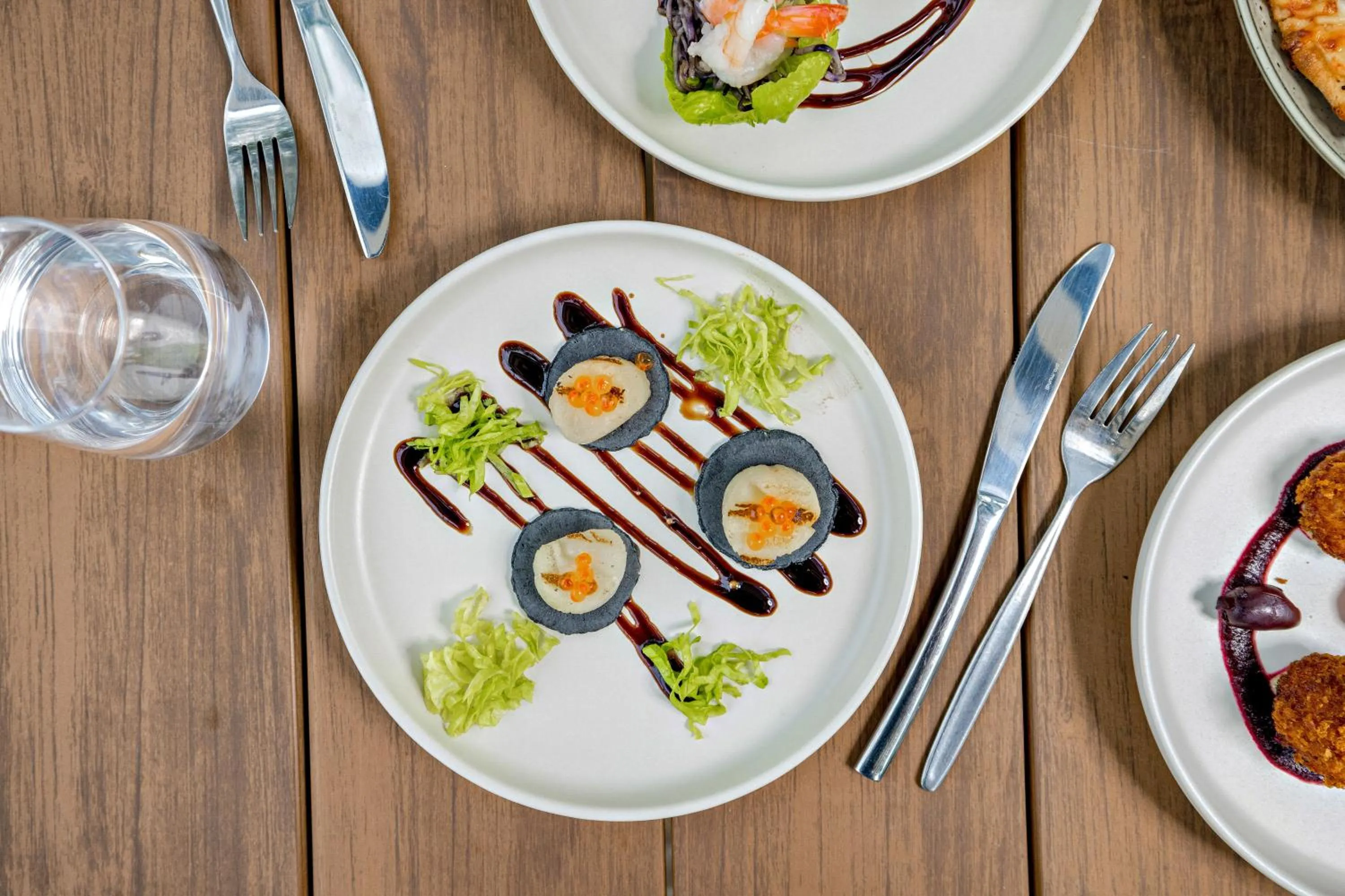 Restaurant/places to eat in Mercure Cairns