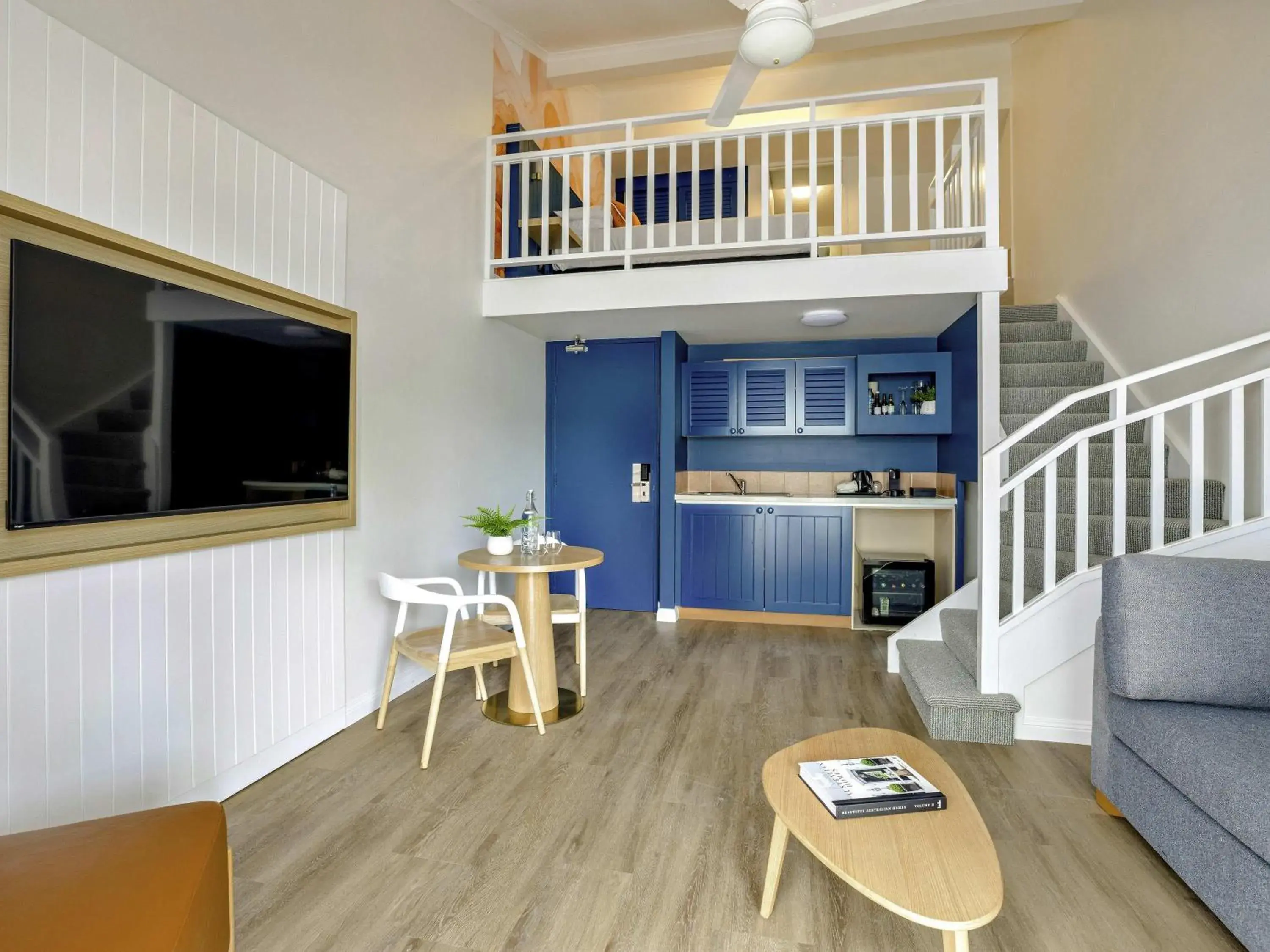 Loft Queen Room with Spa Bath in Mercure Cairns Loft Queen Room with Spa Bath in Mercure Cairns