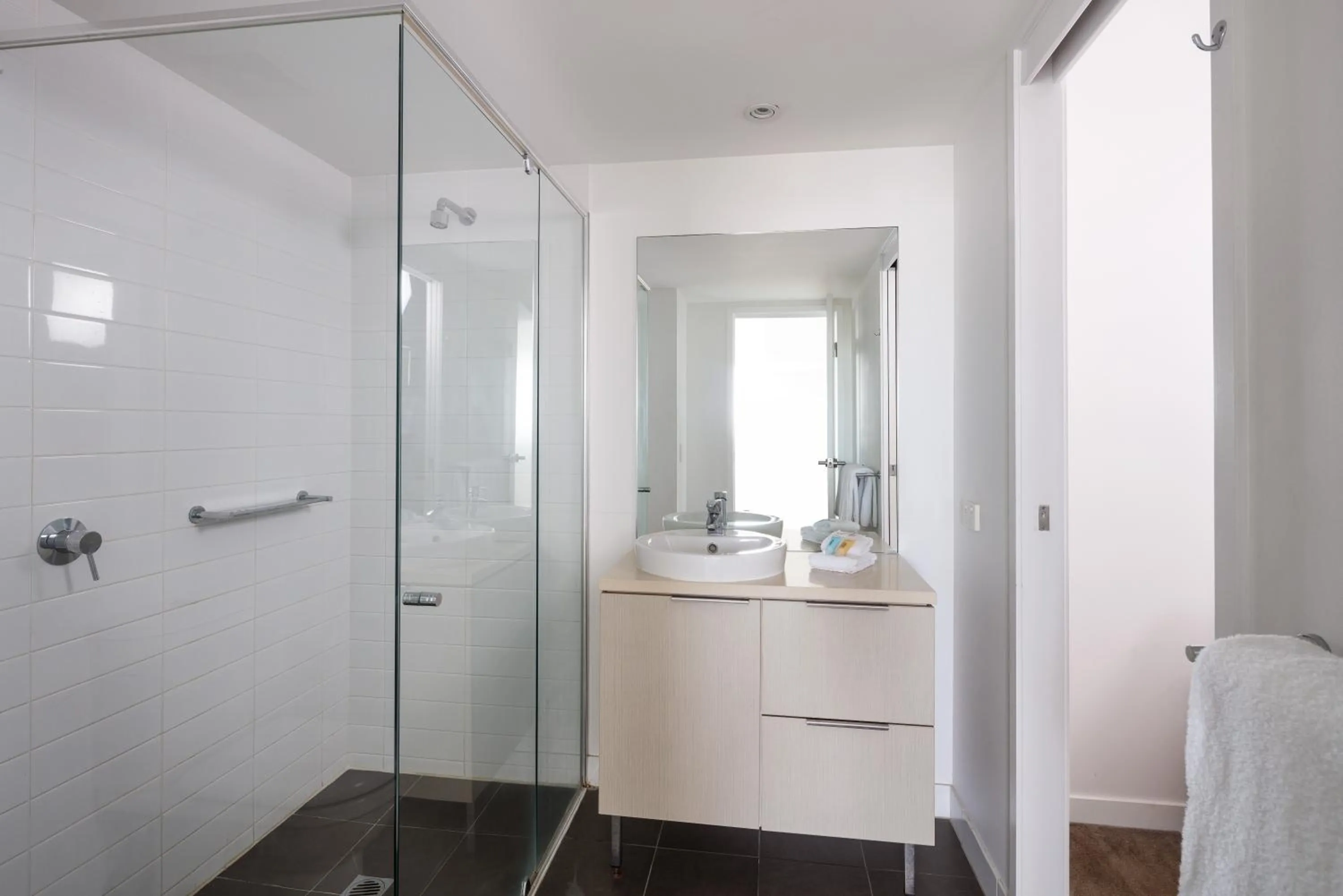 Bathroom in Central Islington Apartments
