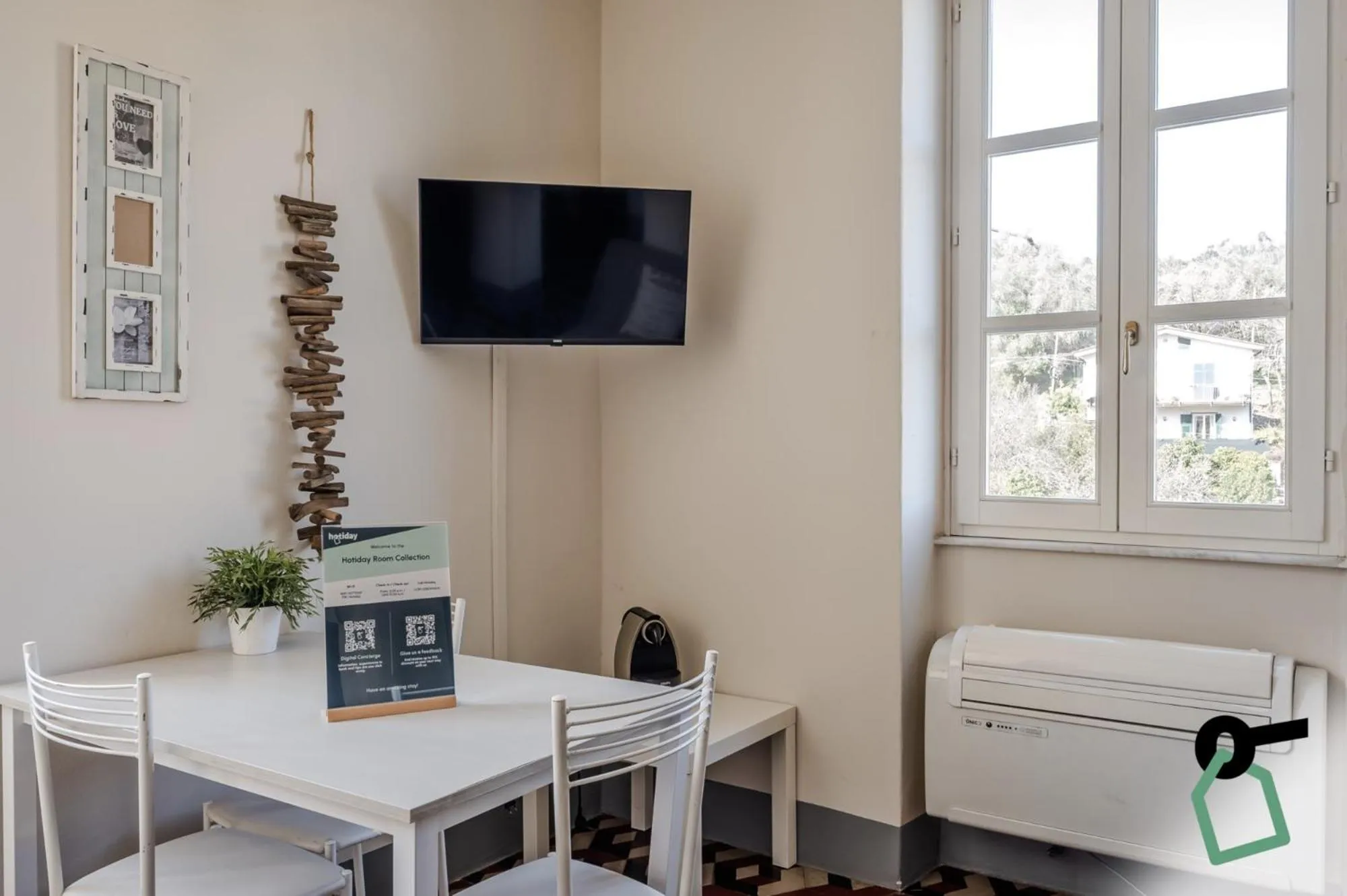 TV and multimedia in HOTIDAY Apartment Collection - Lerici Terrediliguria