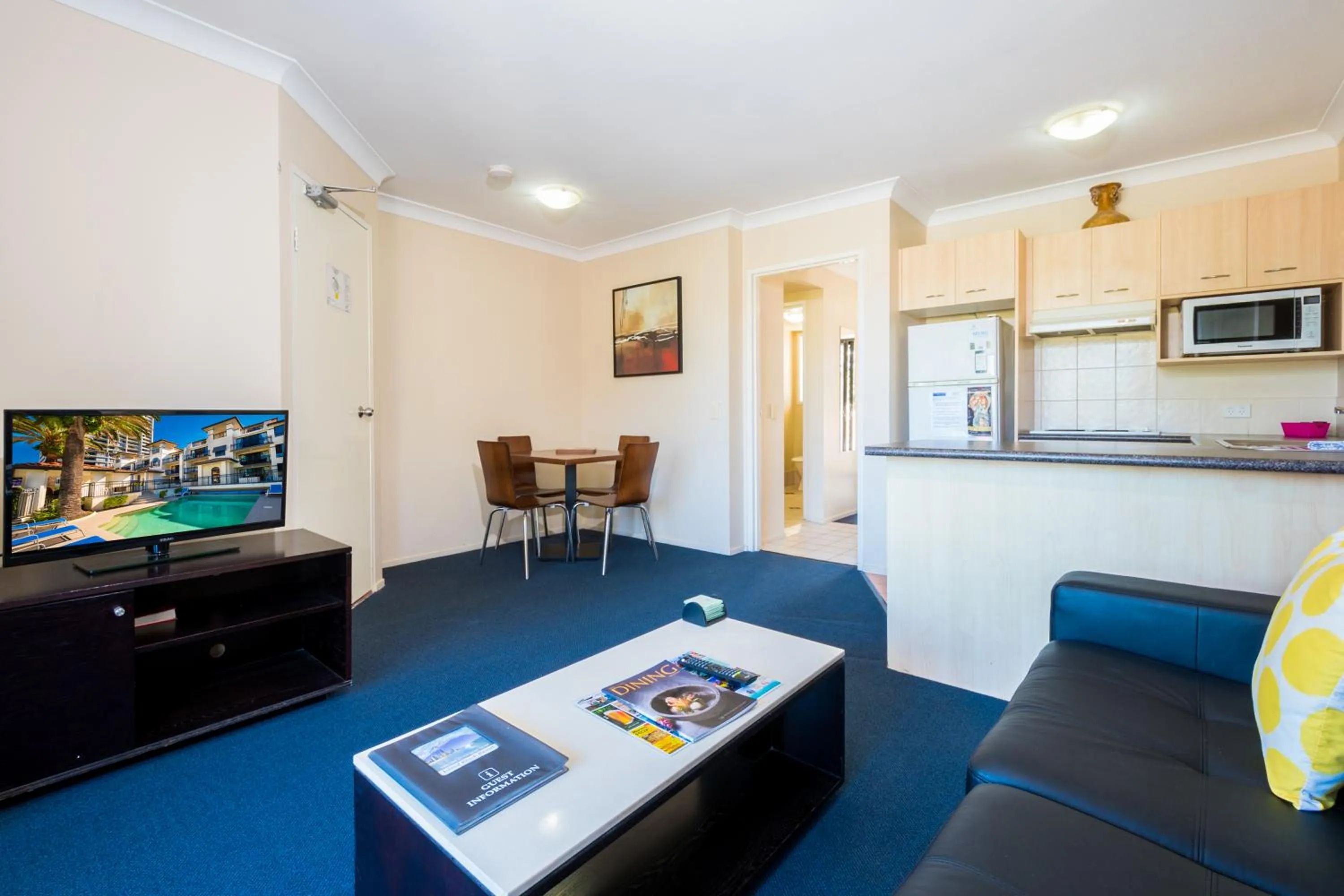 Living room in Island Beach Resort