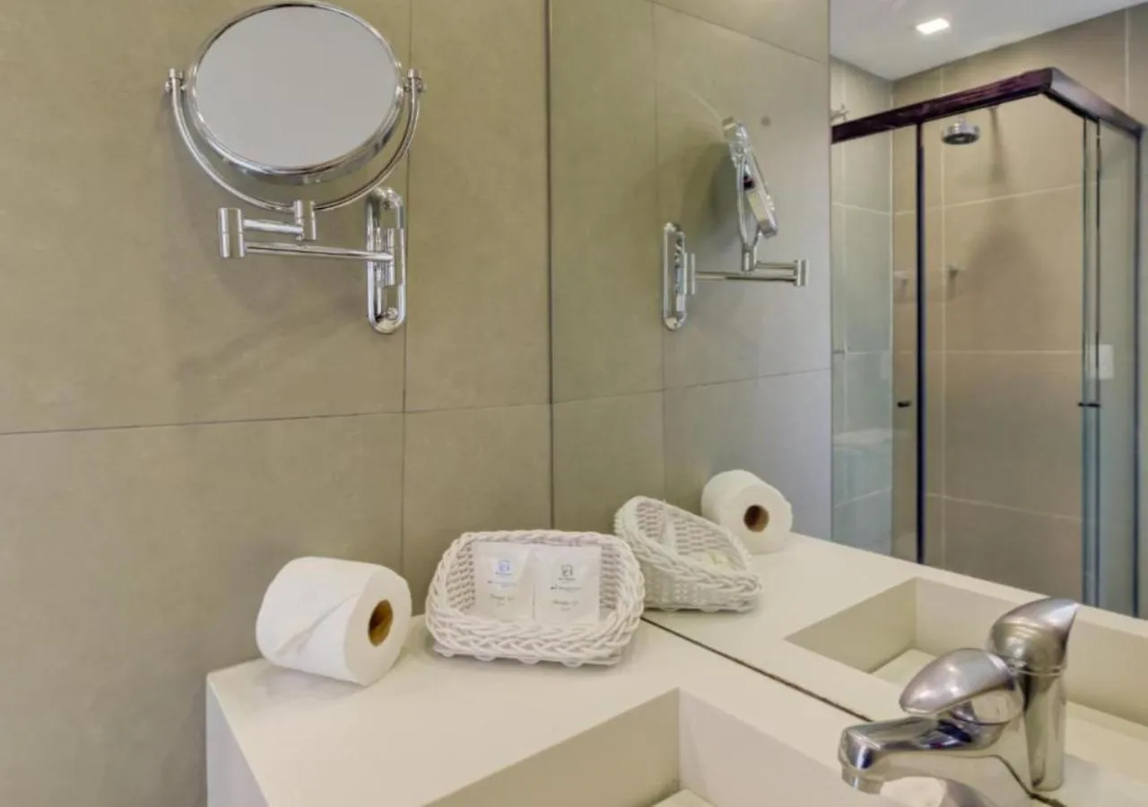 Shower in Rio Design Copacabana Hotel