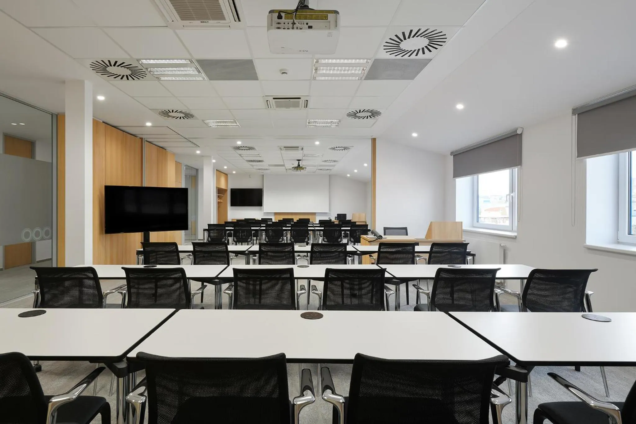 Business facilities in Hotel Osvit