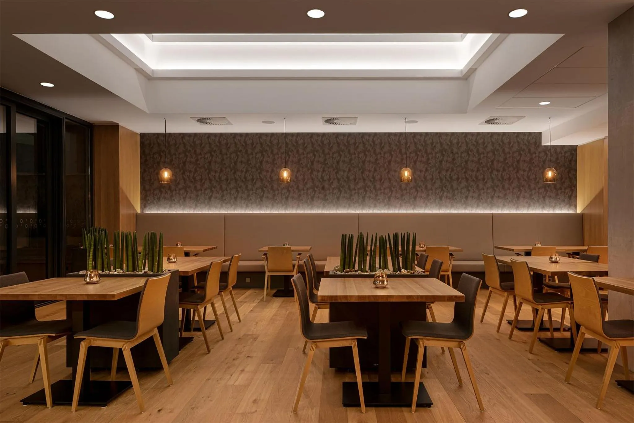 Restaurant/places to eat in Hotel Osvit