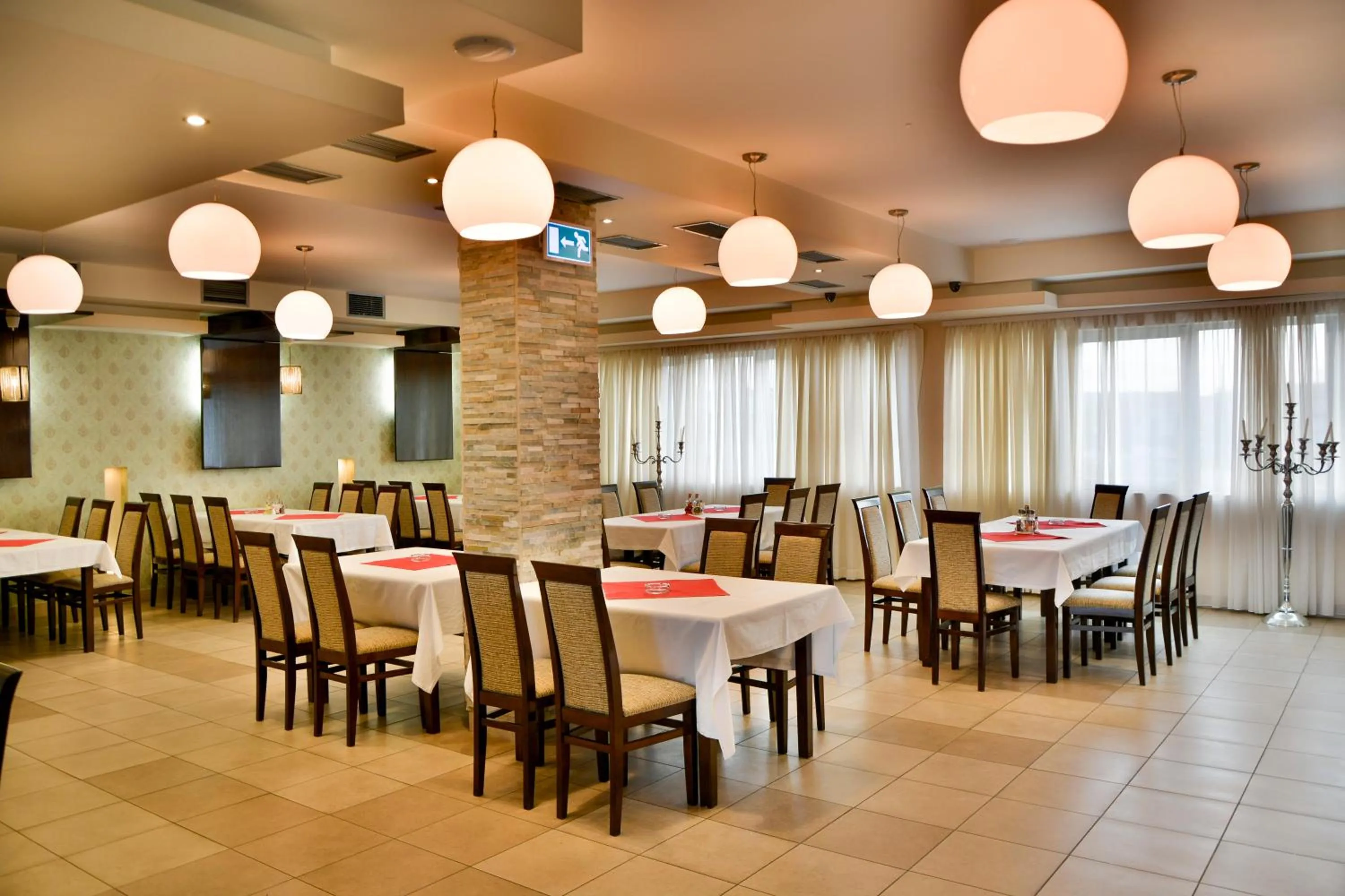 Restaurant/places to eat in Hotel Bella Nella