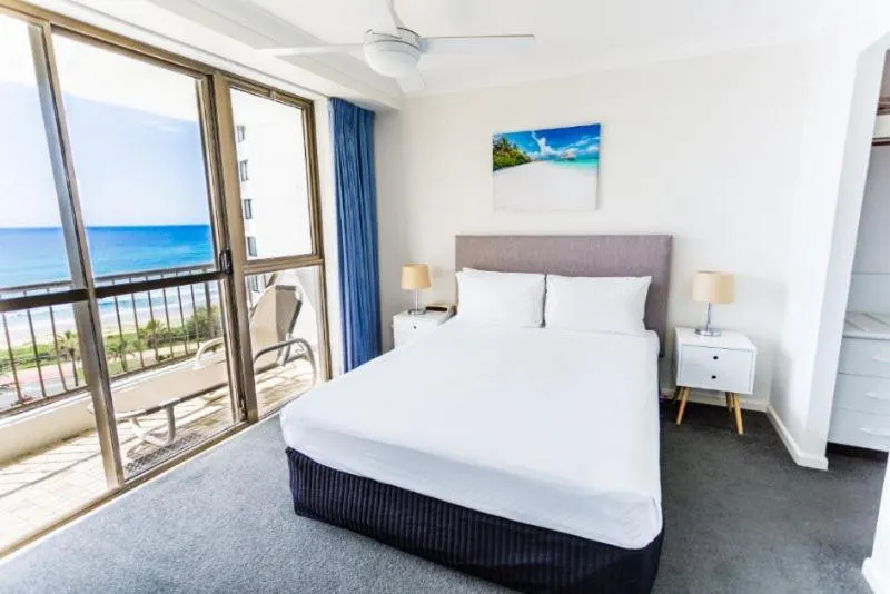 Photo of the whole room, Bed in Ocean Royale