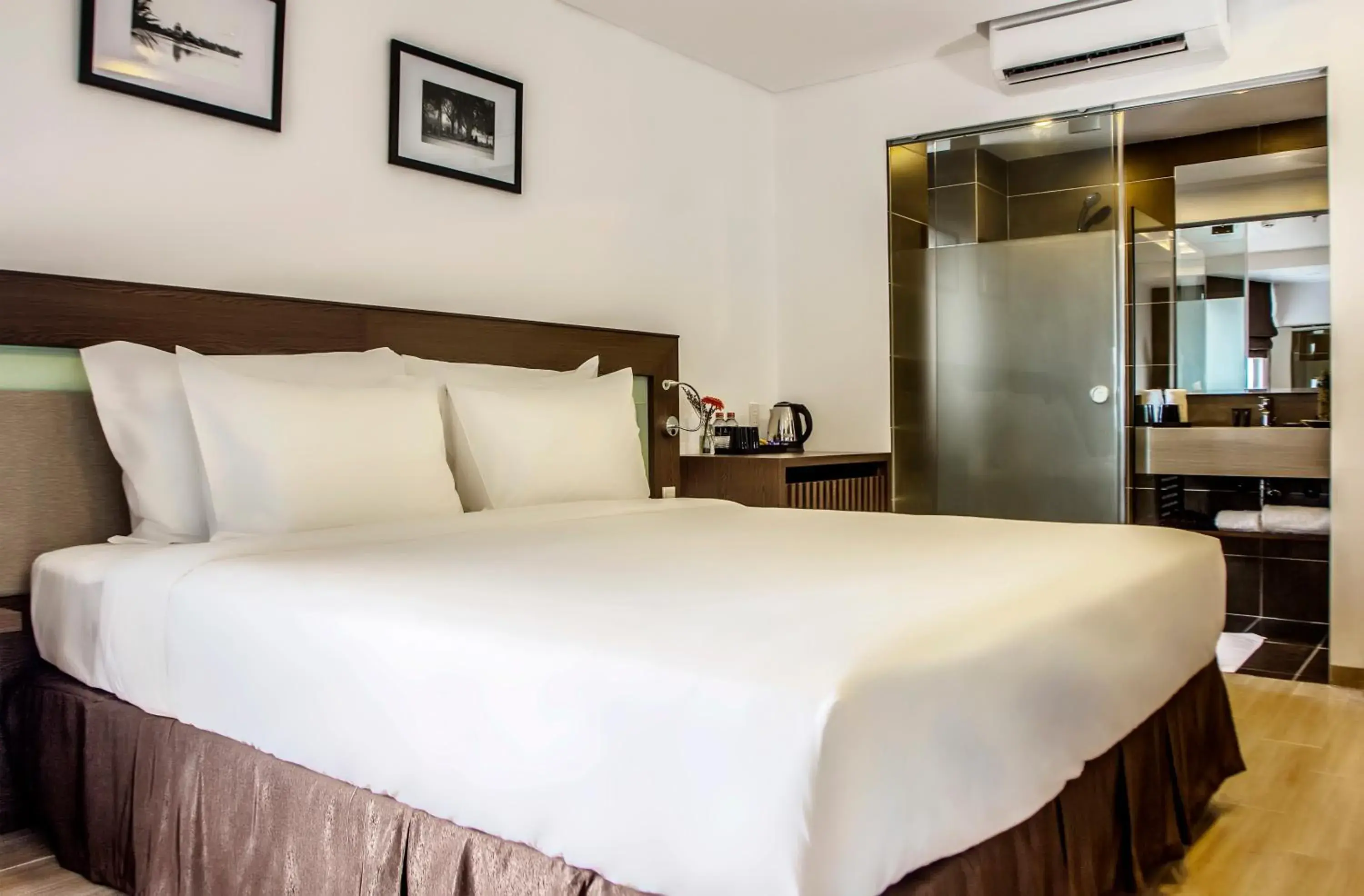 Superior Double or Twin Room with City View in Aroma Nha Trang Boutique Hotel Superior Double or Twin Room with City View in Aroma Nha Trang Boutique Hotel