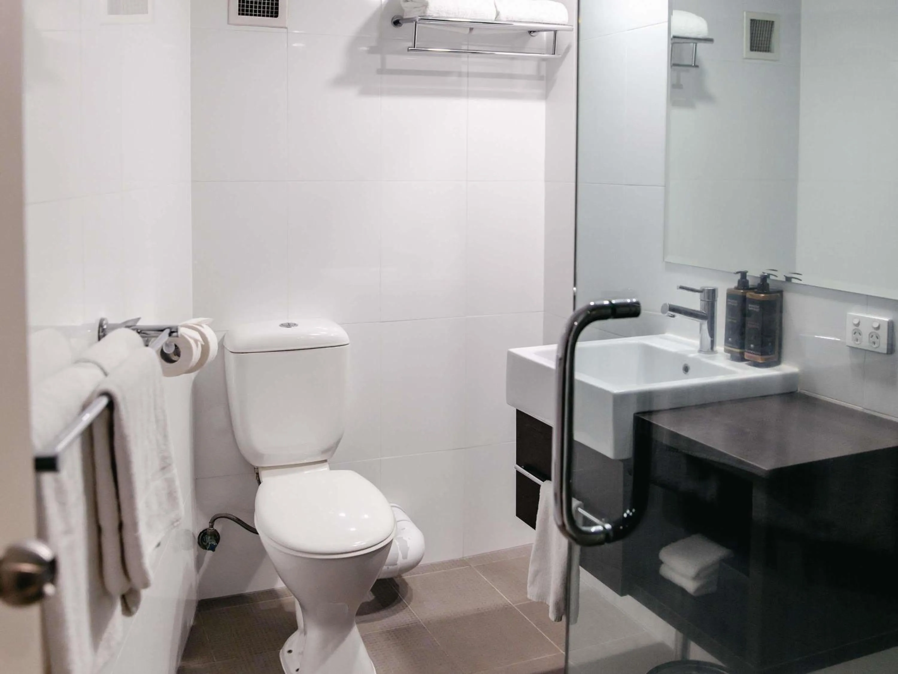 Bedroom in Mercure Brisbane Spring Hill