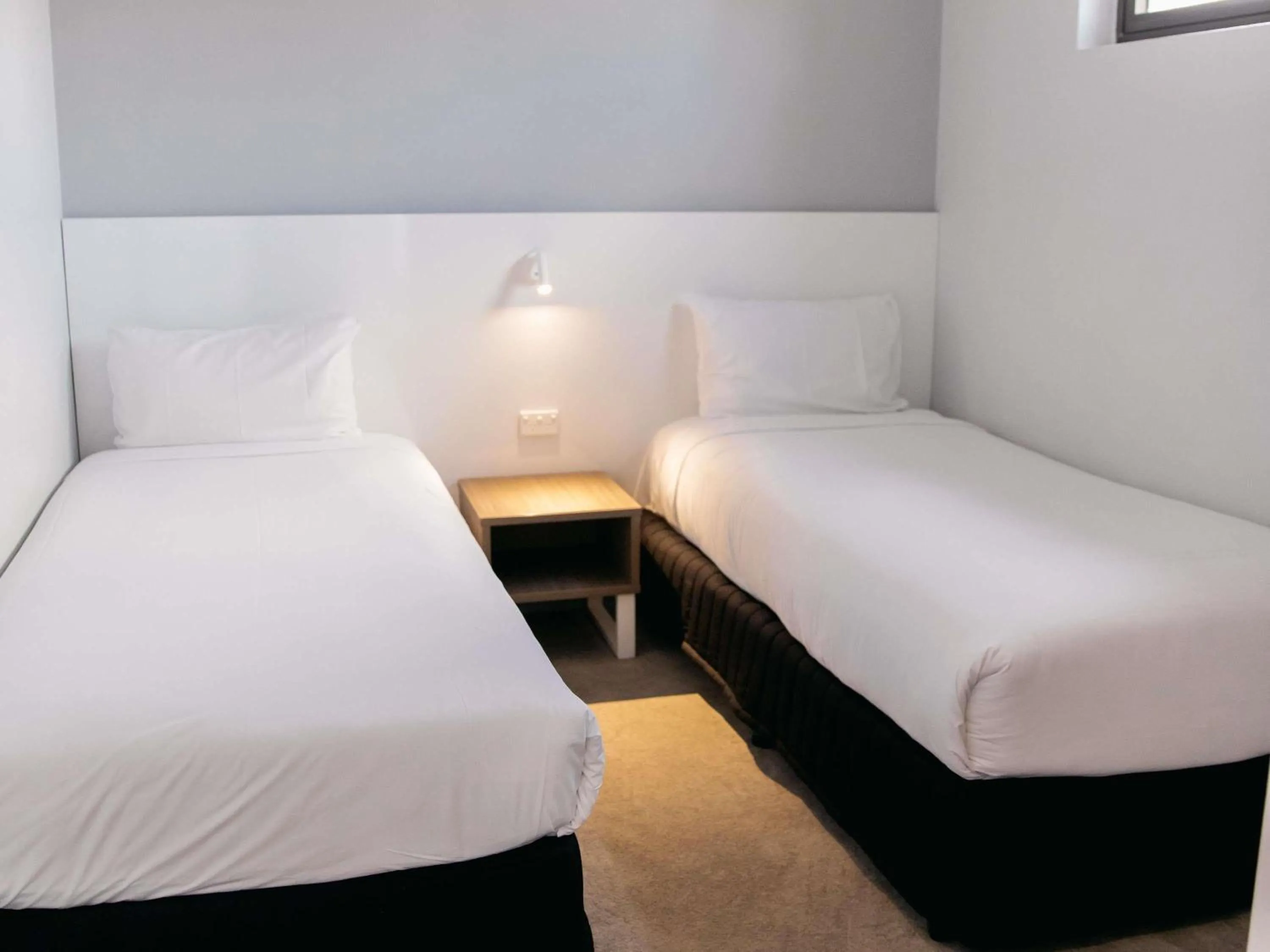 Bedroom, Bed in Mercure Brisbane Spring Hill