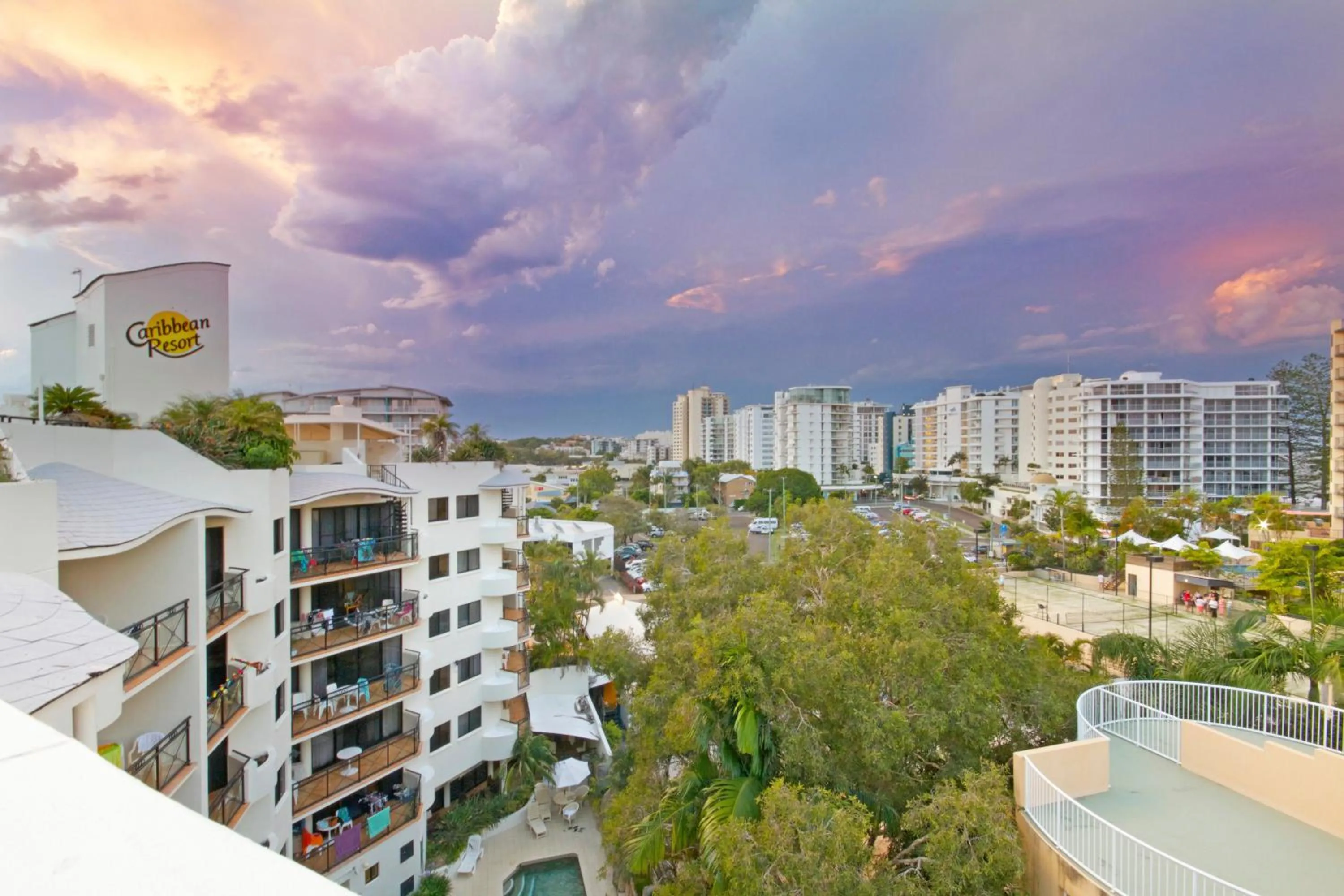 Restaurant/places to eat in Caribbean Resort