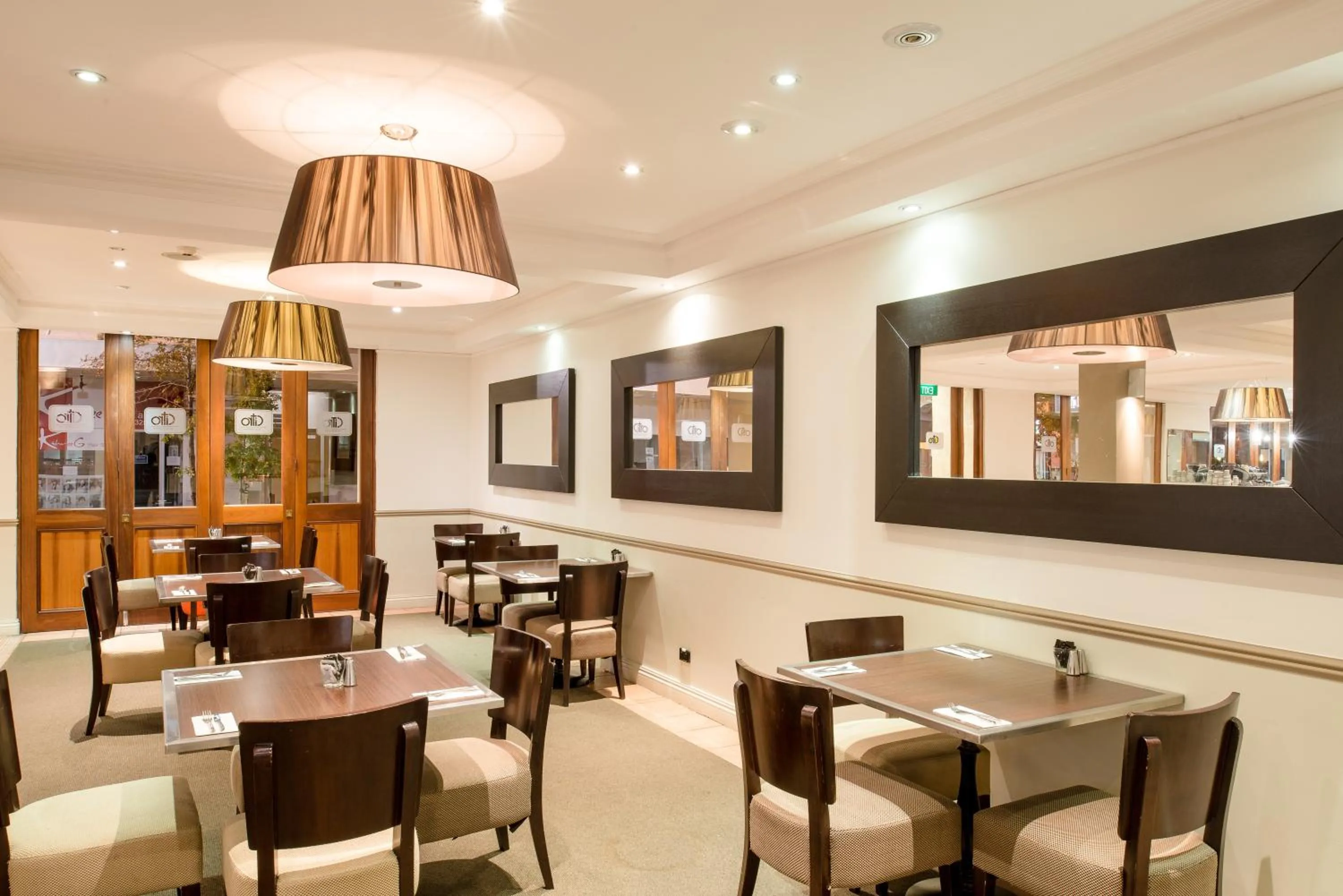 Restaurant/Places to Eat in Seasons Of Perth