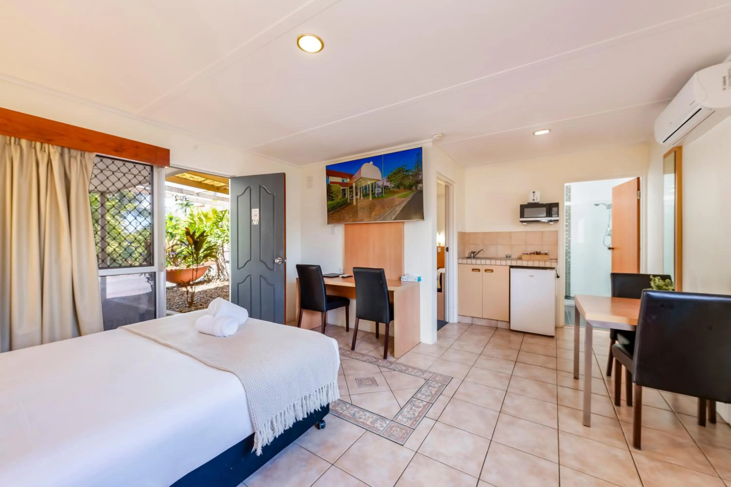 Bed in Bundaberg International